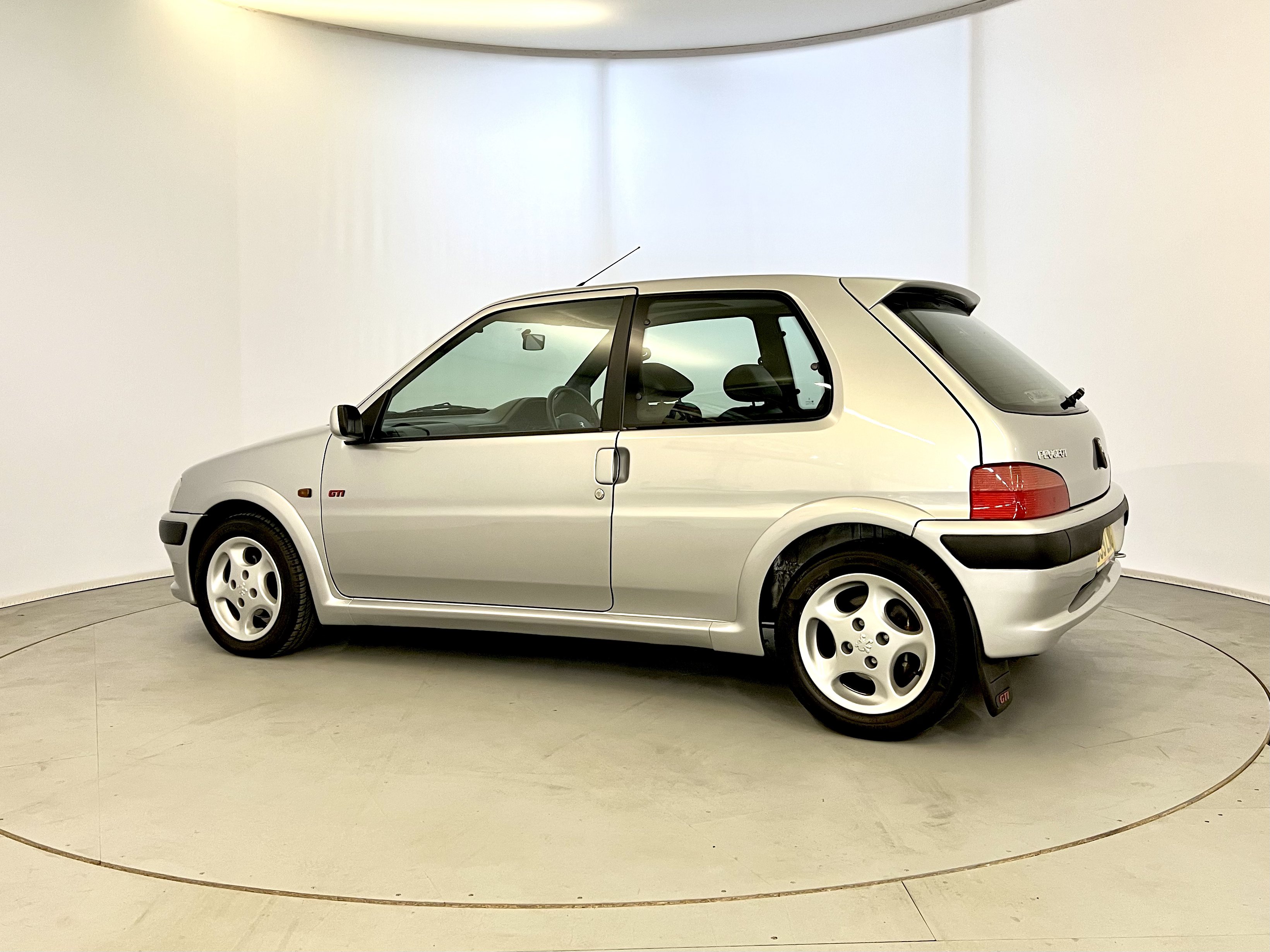 Peugeot 106 GTI - Image 6 of 30