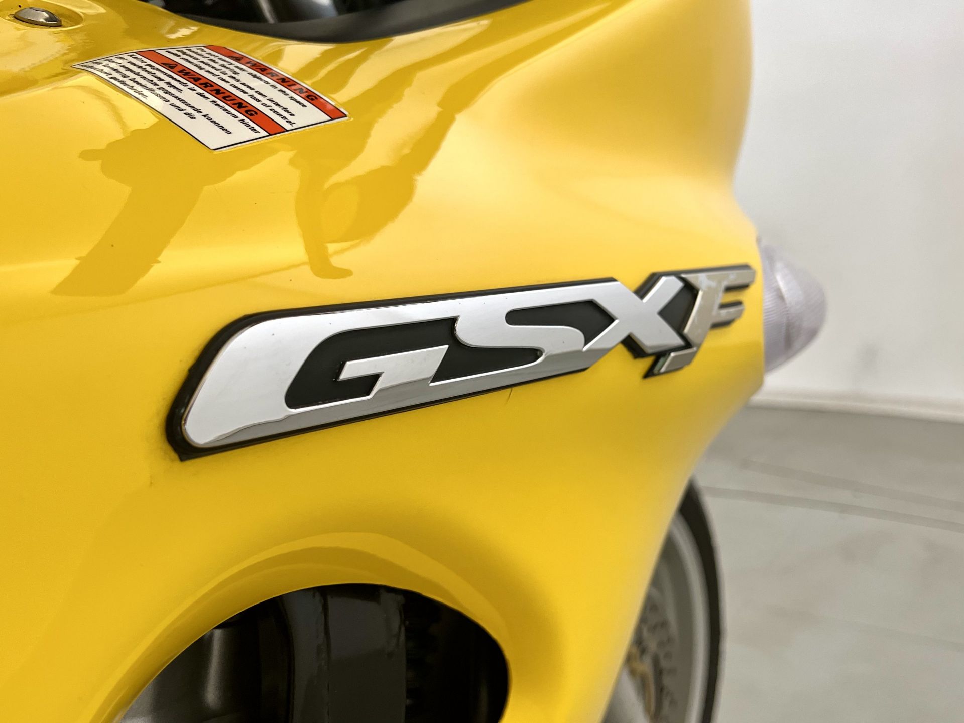 Suzuki GSX 600FX - Image 21 of 21