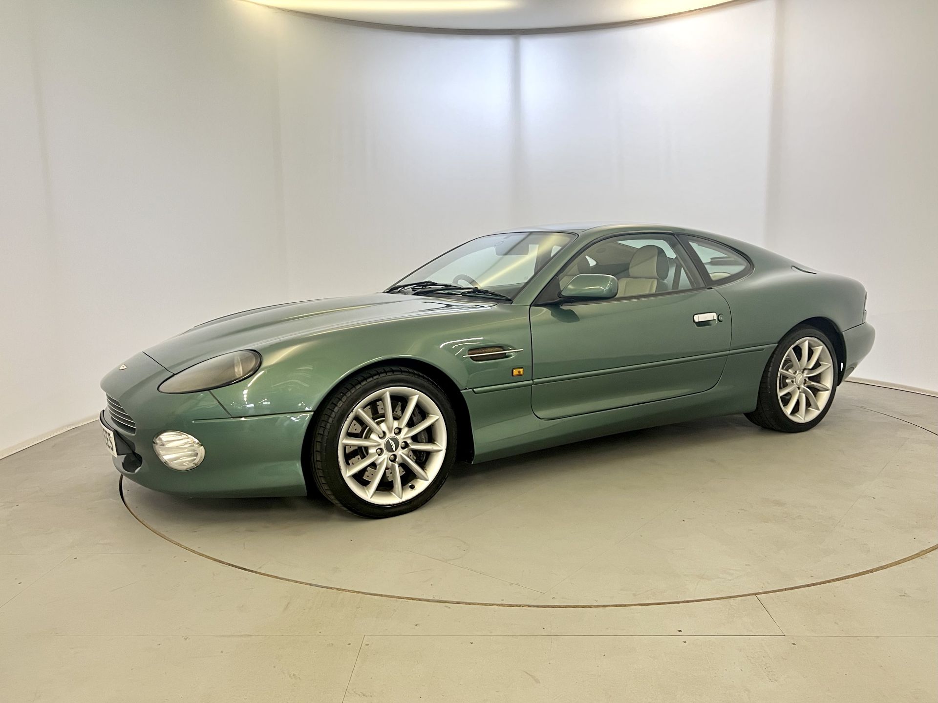 Aston Martin DB7 Vantage - Image 4 of 30