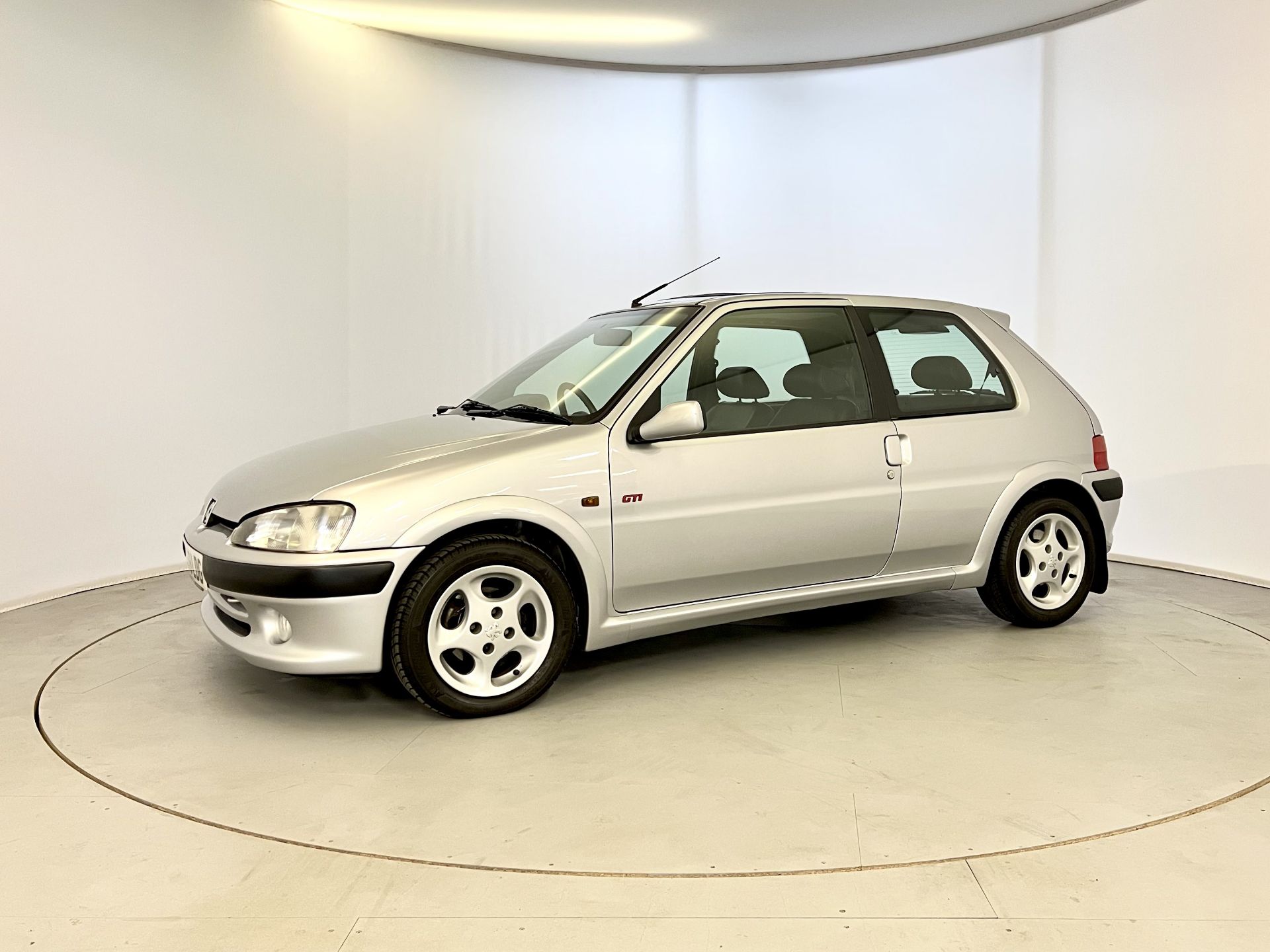 Peugeot 106 GTI - Image 4 of 30