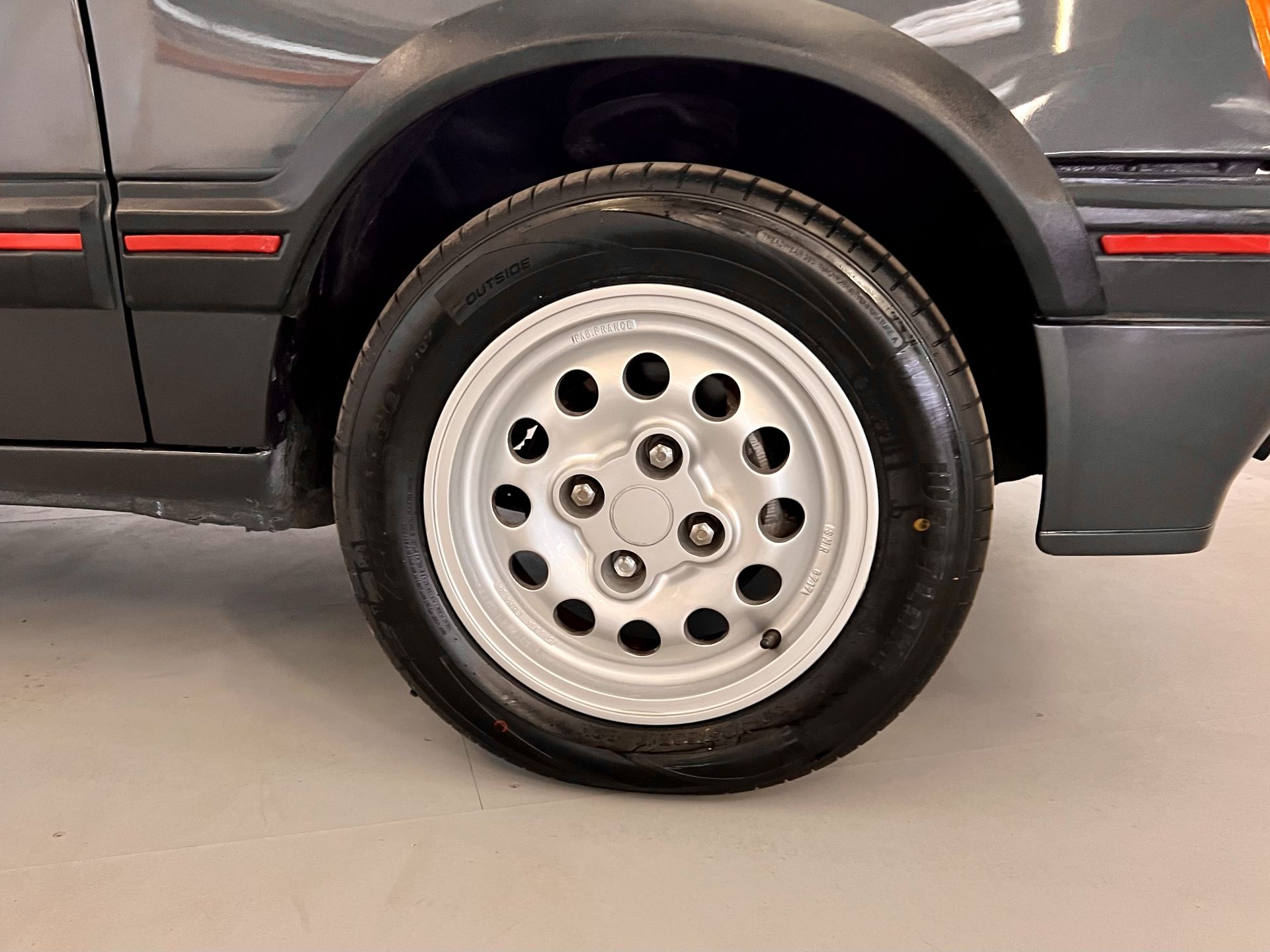 Peugeot 205 GTI - Image 13 of 31
