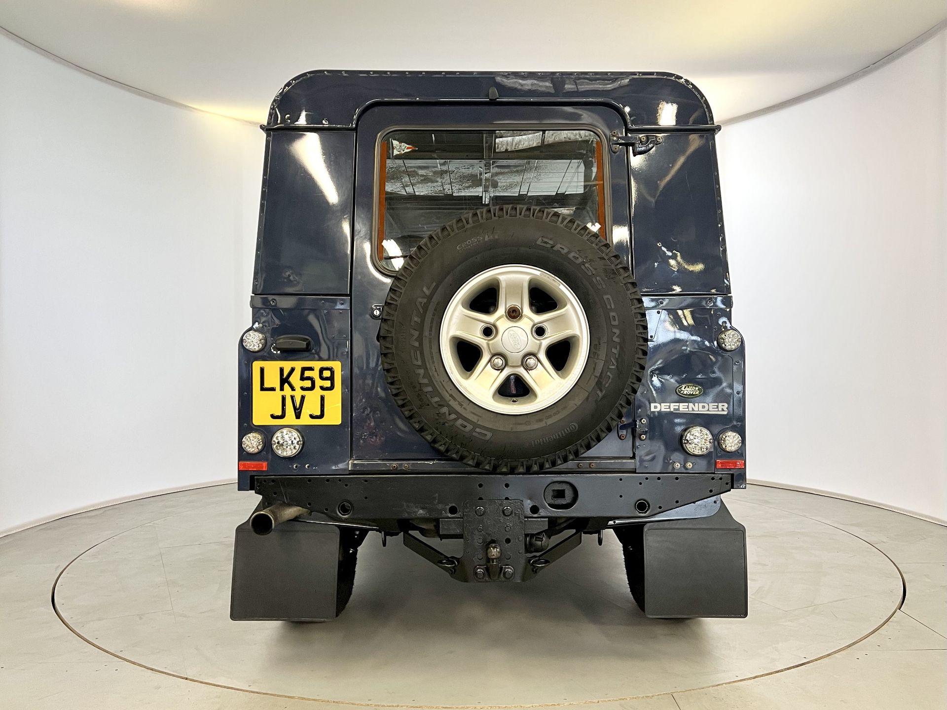 Land Rover Defender 110 TDCI - Image 8 of 31