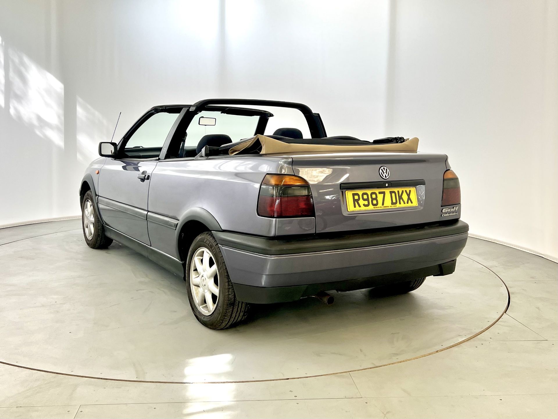 Volkswagen Golf Cabrio - Image 7 of 35