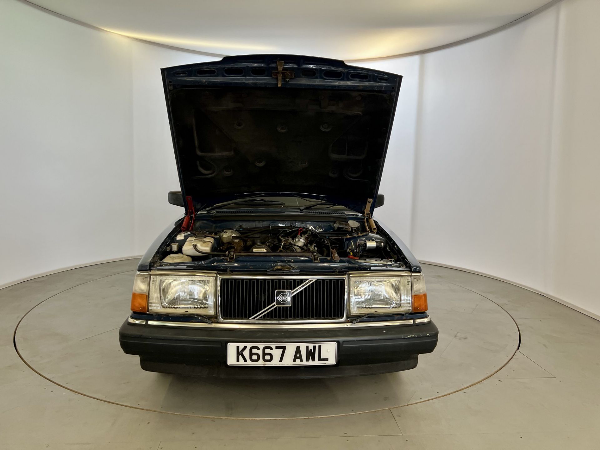 Volvo 240 - Image 32 of 33