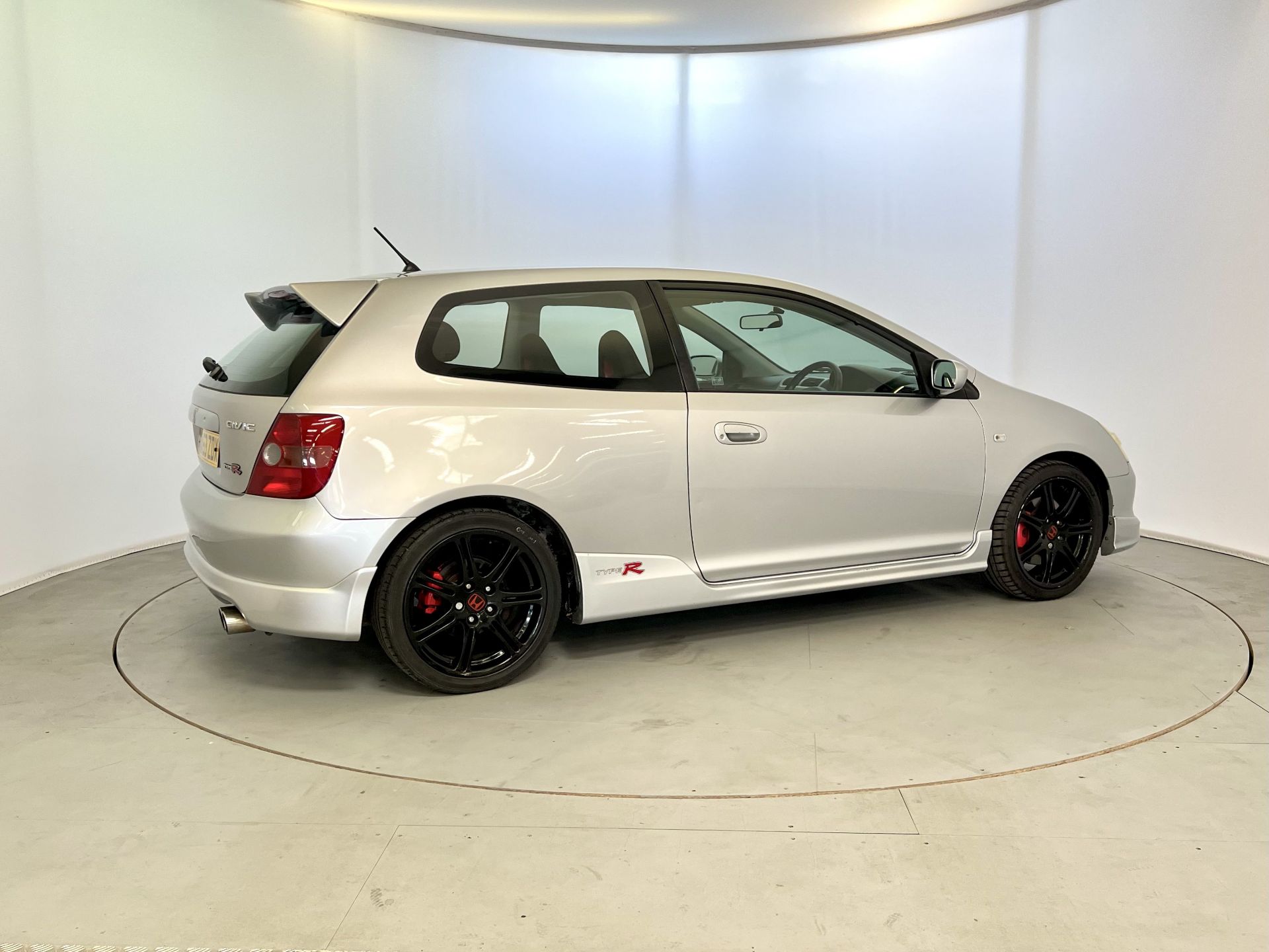 Honda Civic Type R - Image 10 of 26