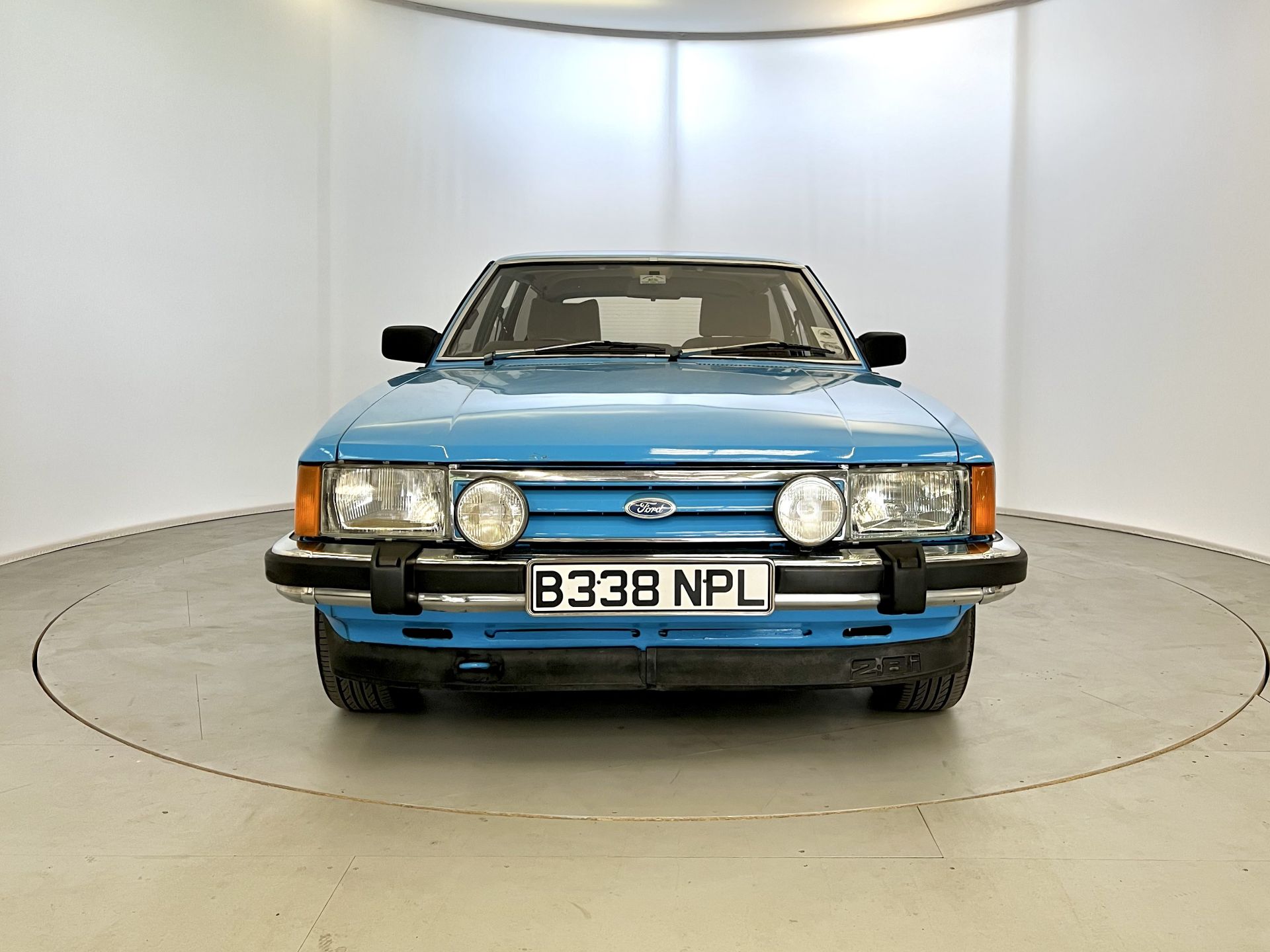 Ford Granada - Image 2 of 36