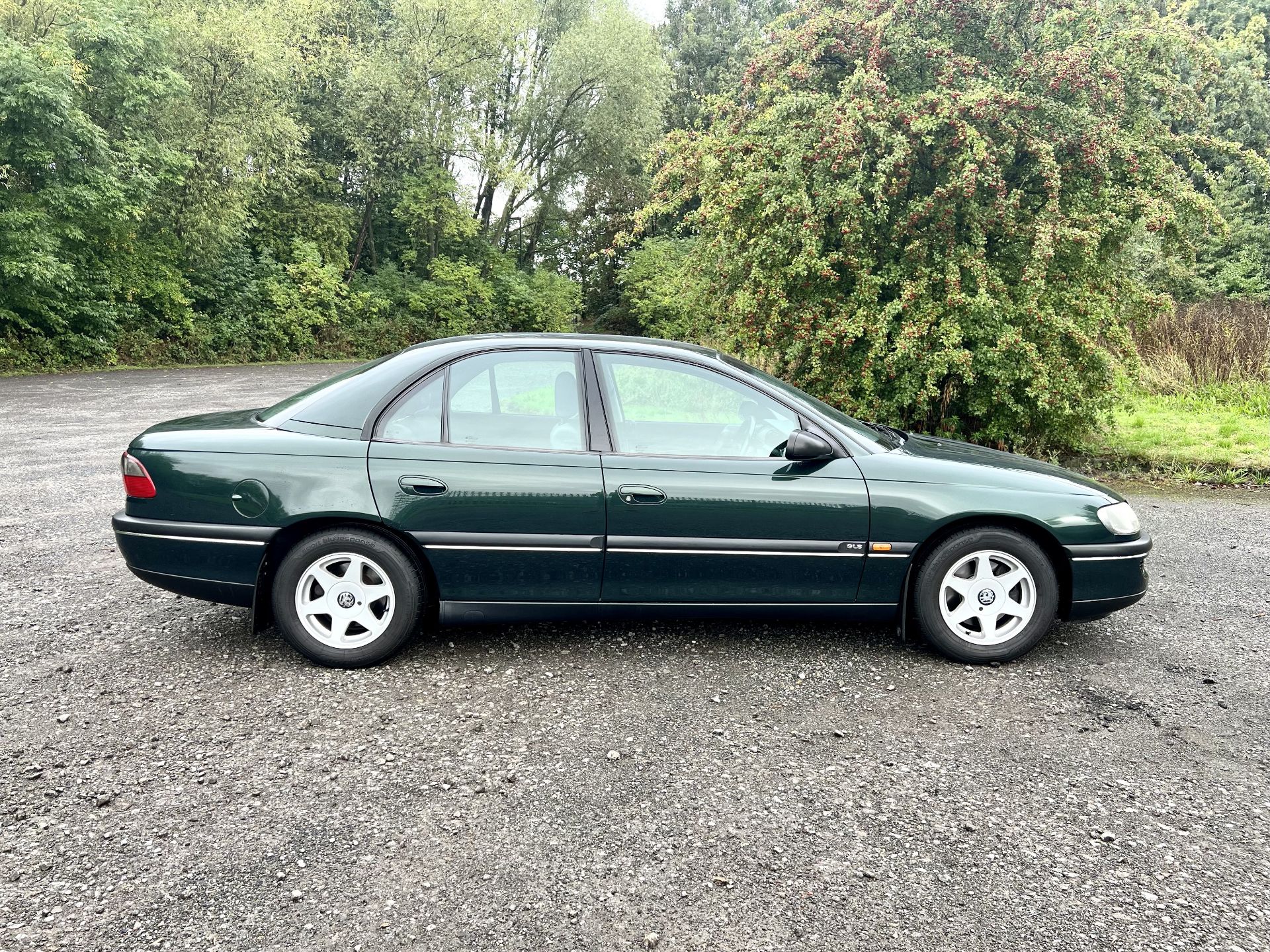 Vauxhall Omega - Image 3 of 34