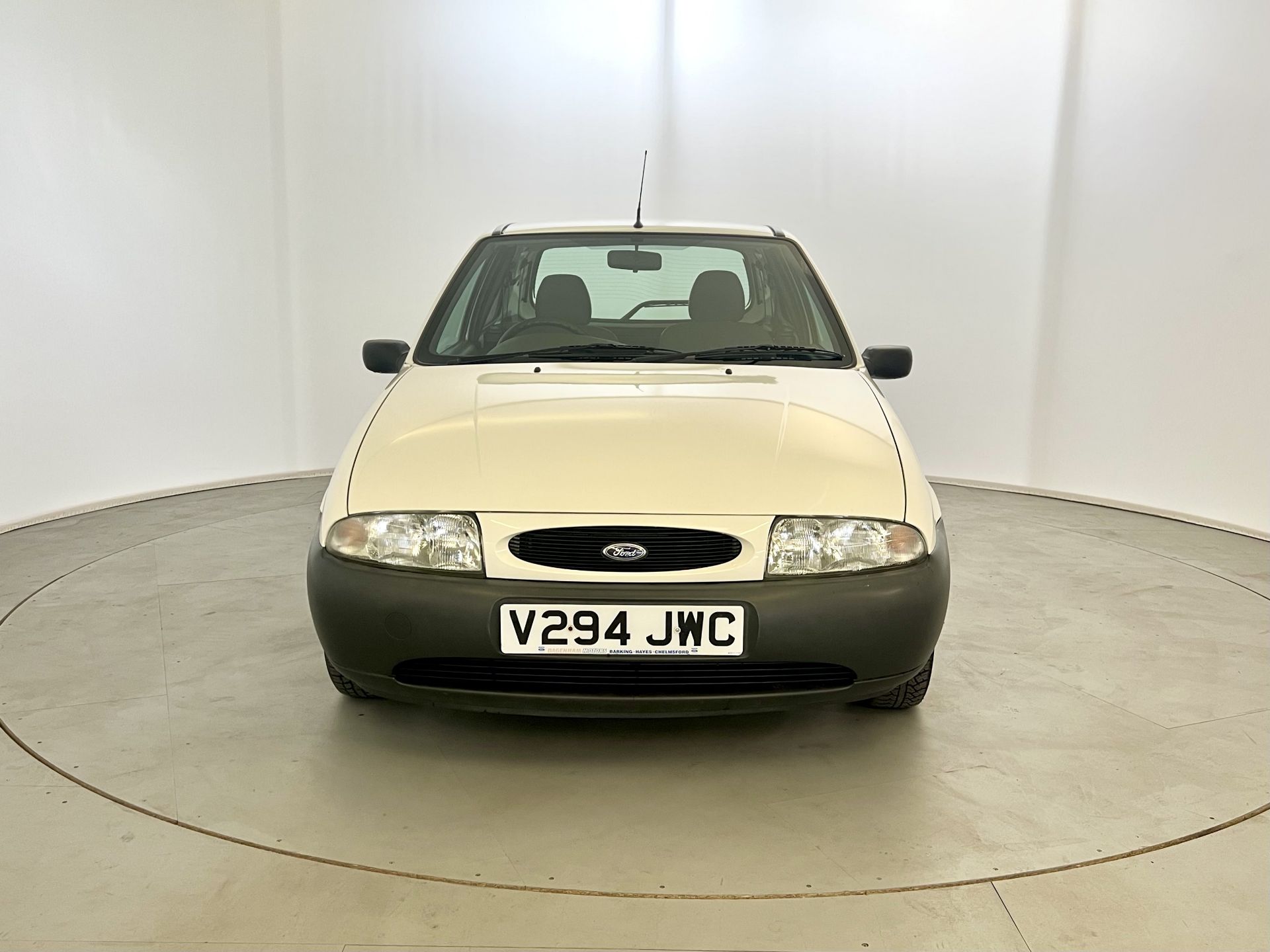 Ford Fiesta Van - Image 2 of 29