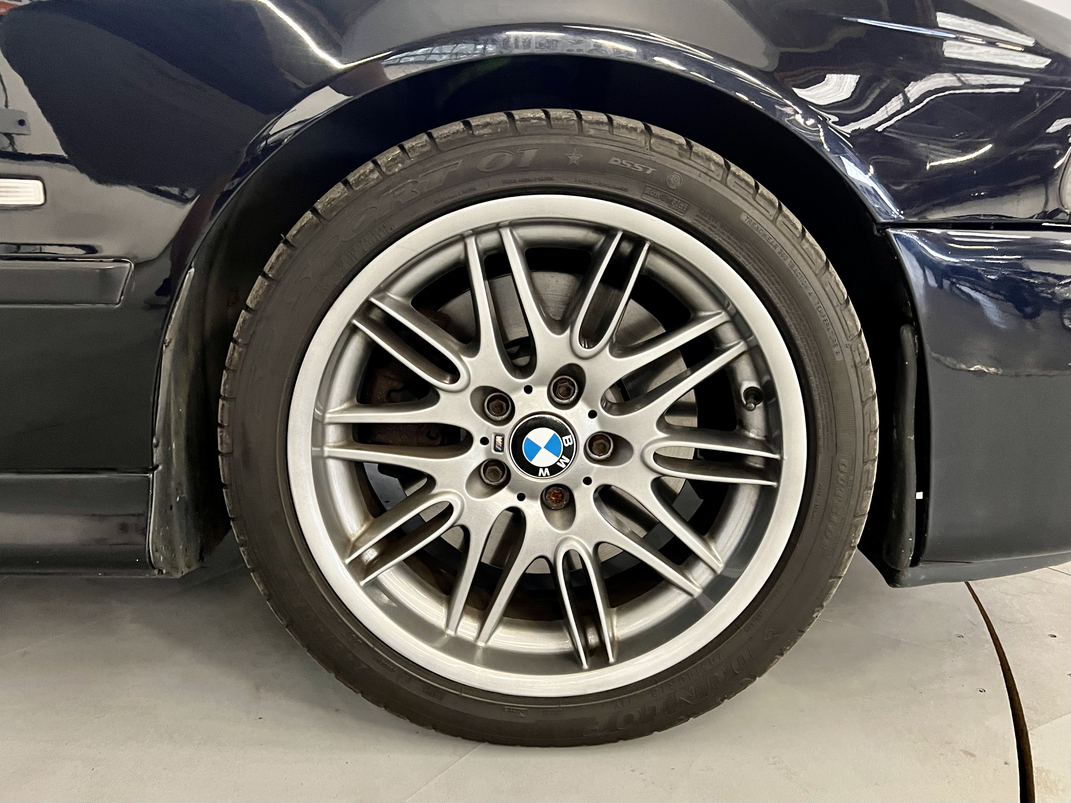 BMW M5 - Image 13 of 37