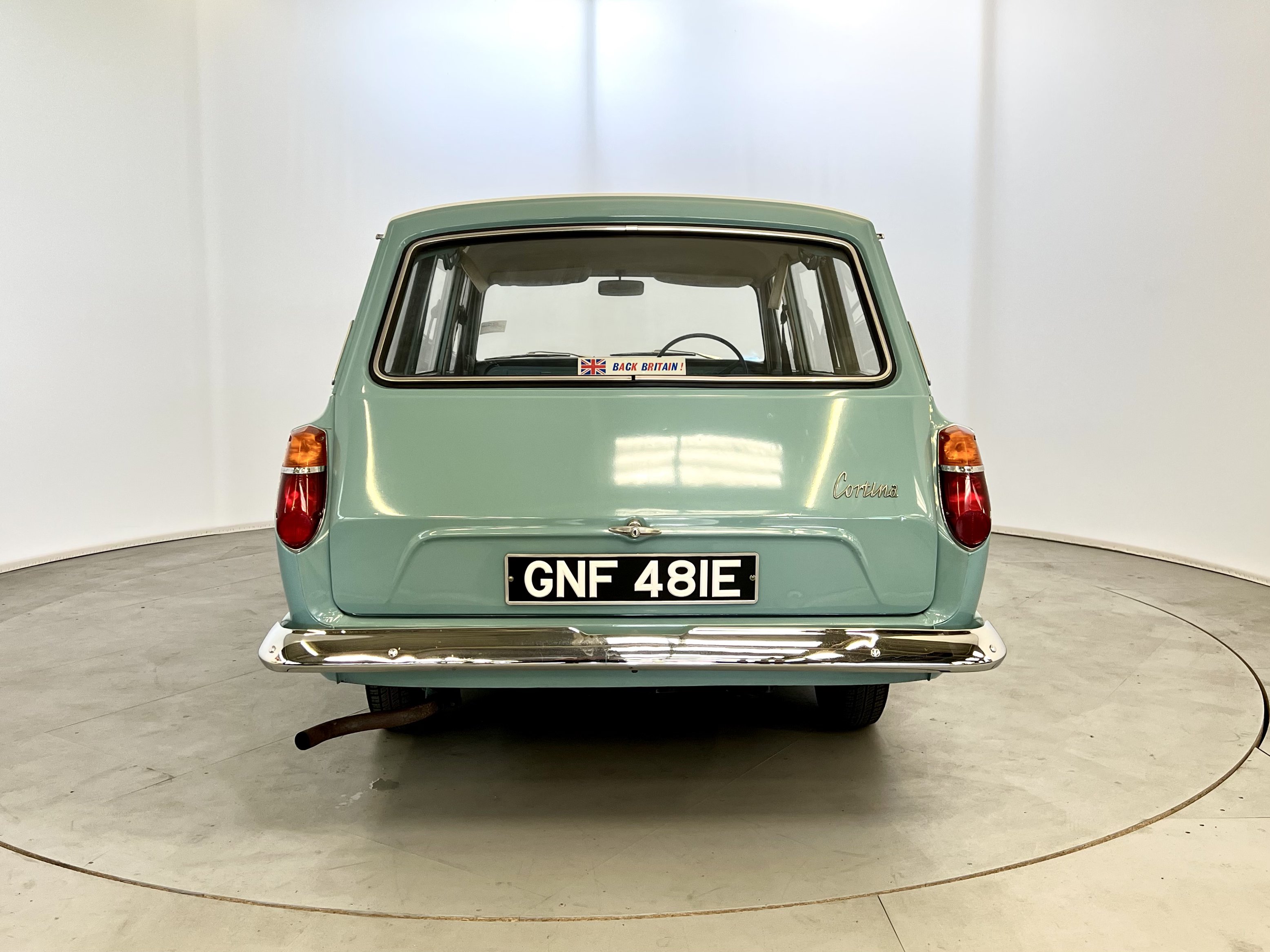 Ford Cortina Super Estate - Image 8 of 35