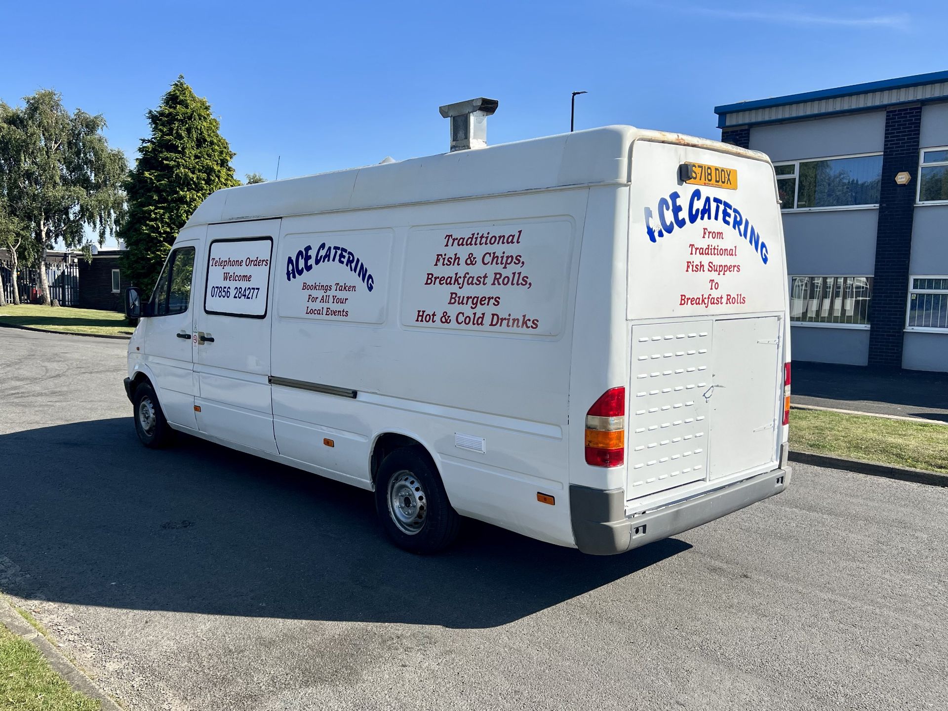 Mercedes-Benz Sprinter Catering Van - Image 5 of 27