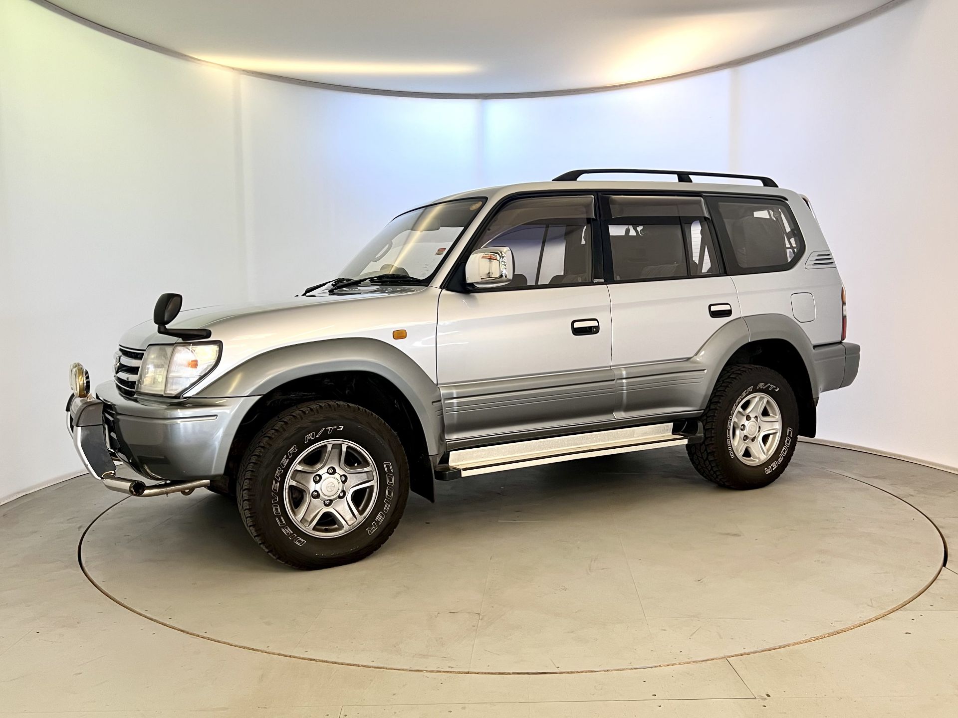 Toyota Landcruiser - Image 4 of 34