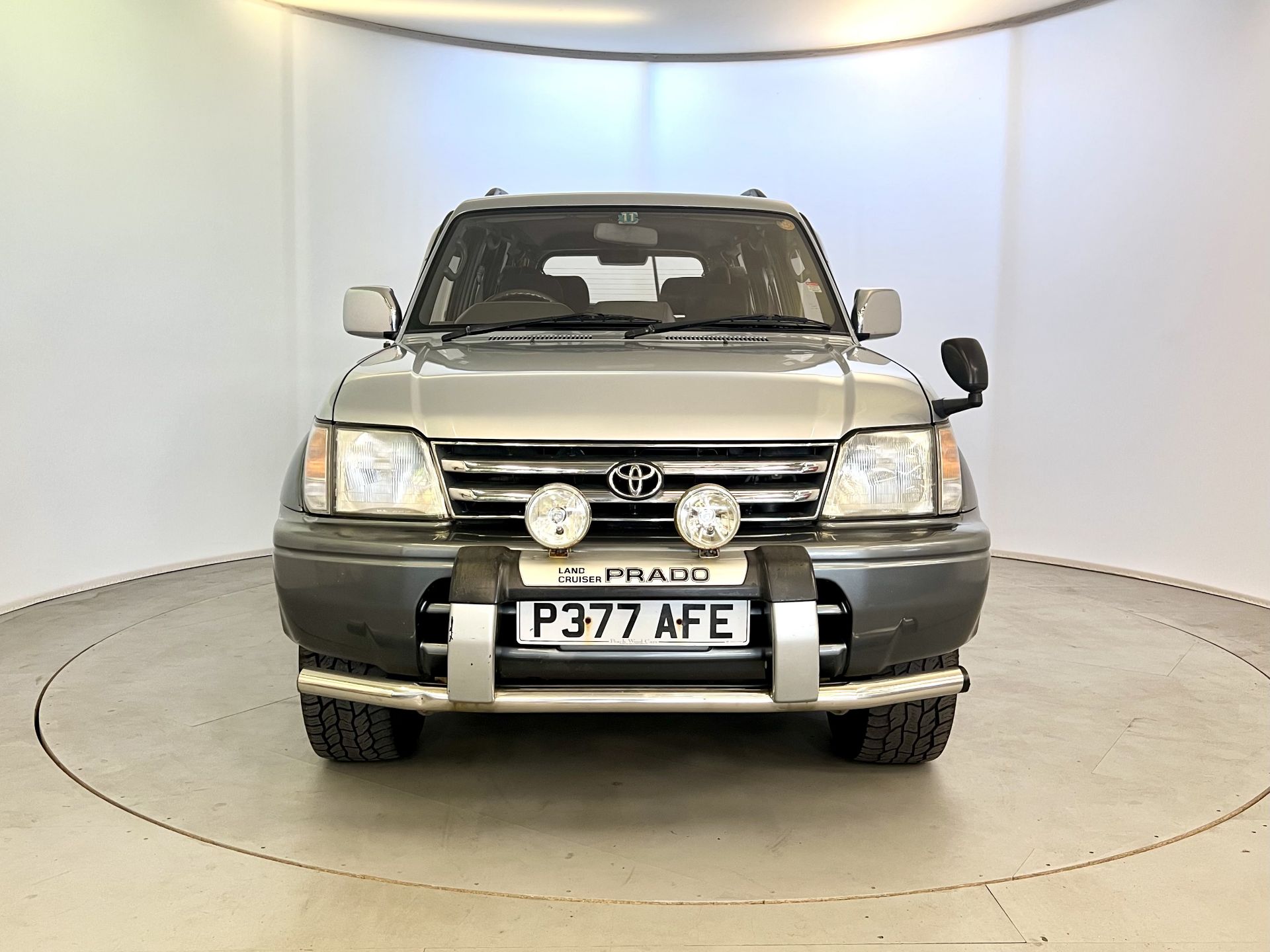 Toyota Landcruiser - Image 2 of 34