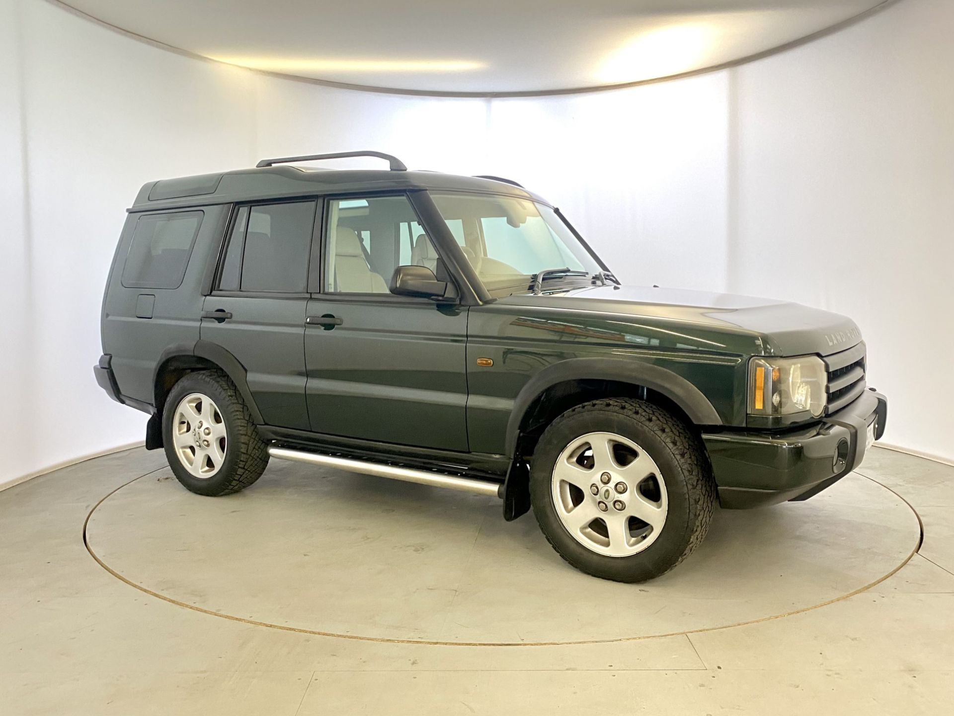 Land Rover Discovery ES - Image 12 of 32