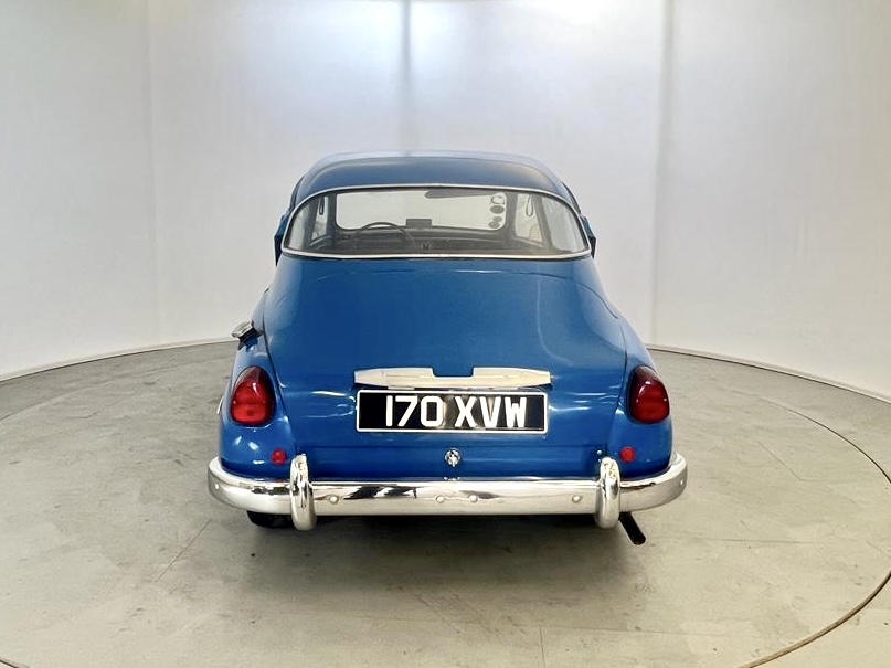 Saab 96 Two-Stroke - Image 8 of 26