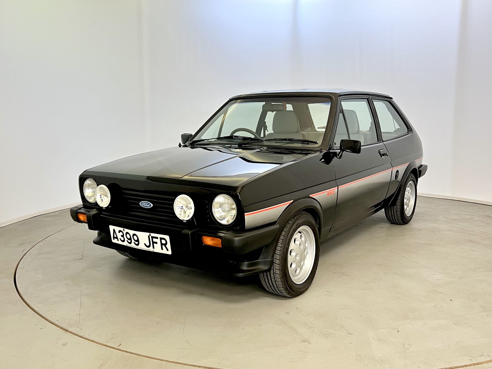 Ford Fiesta XR2 - Image 3 of 33