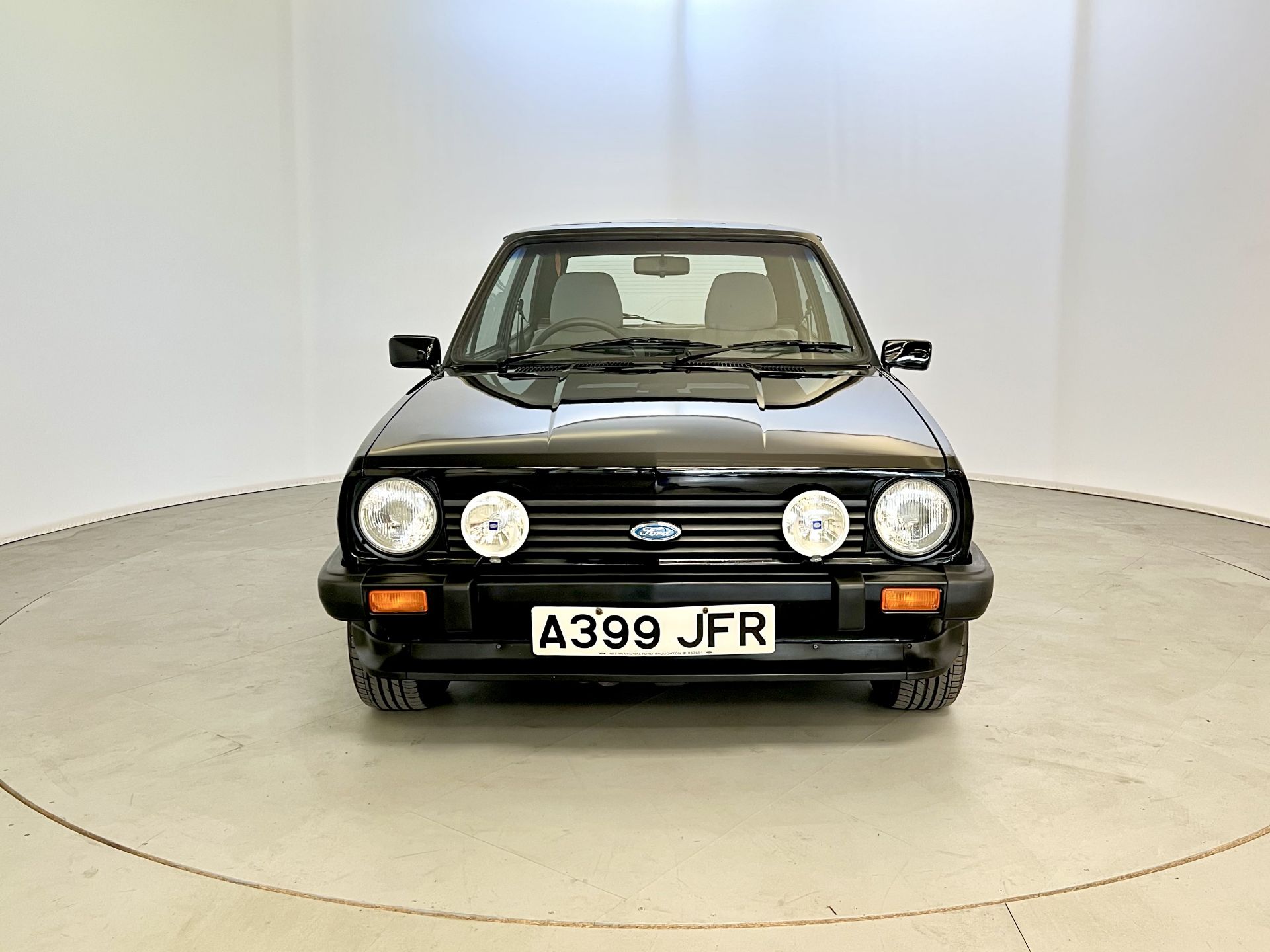 Ford Fiesta XR2 - Image 2 of 33
