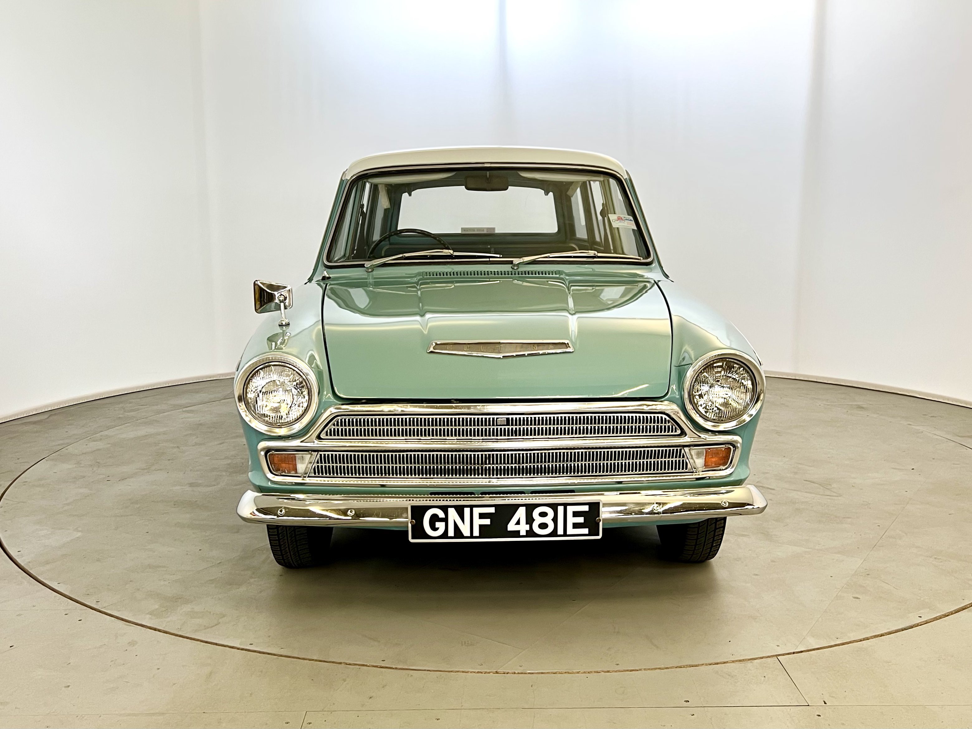 Ford Cortina Super Estate - Image 2 of 35