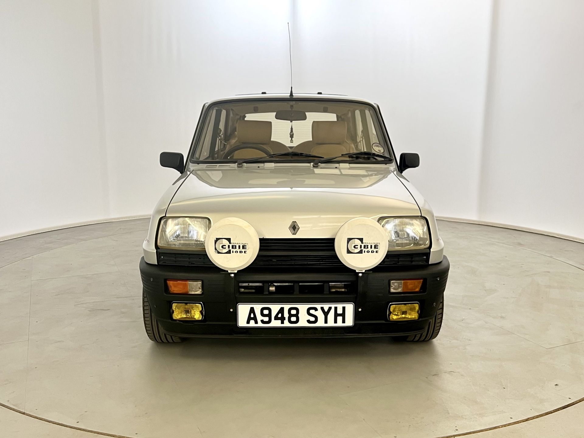 Renault 5 Gordini Turbo - Image 2 of 29