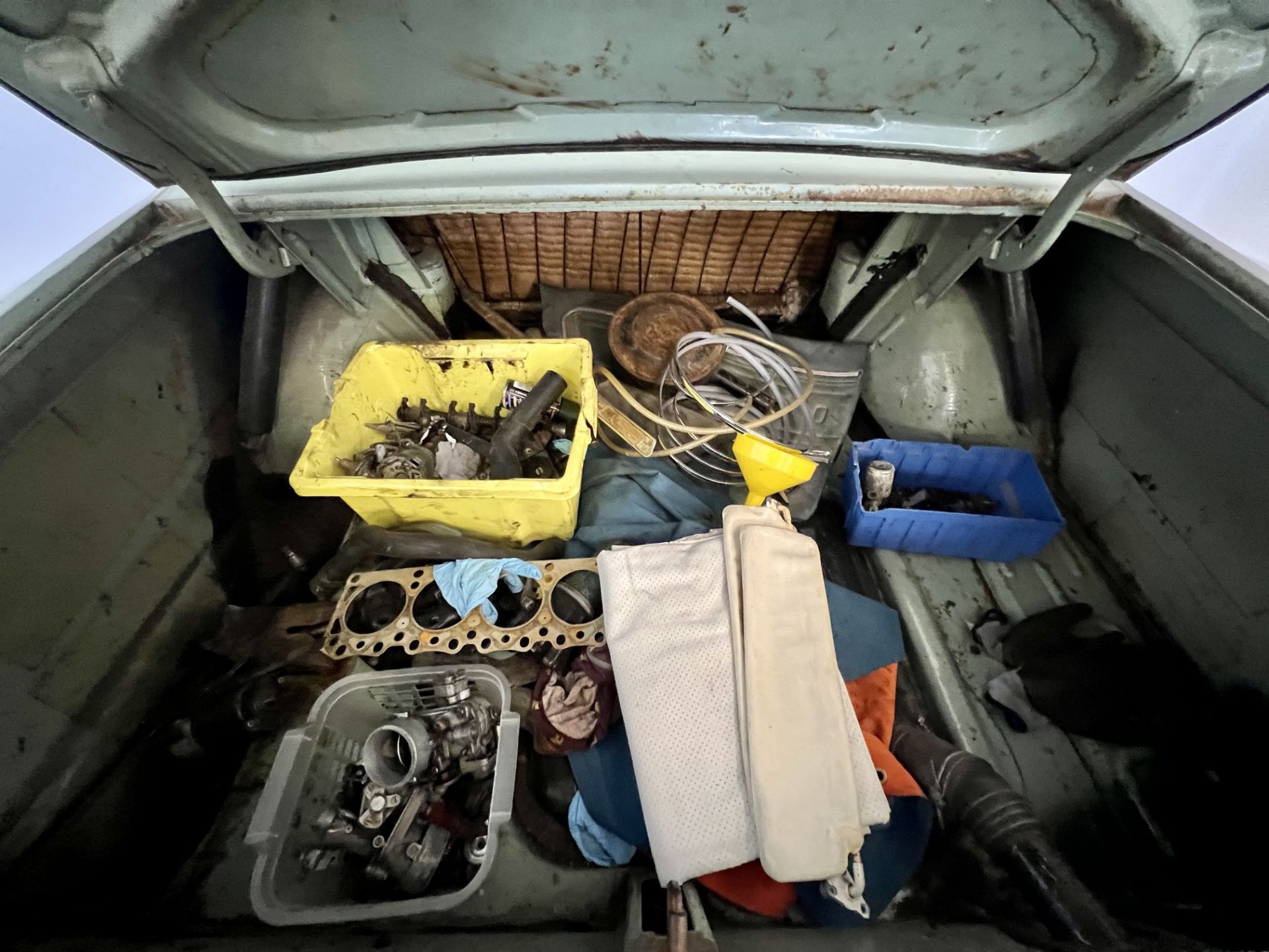 Ford Cortina Deluxe - Image 30 of 31