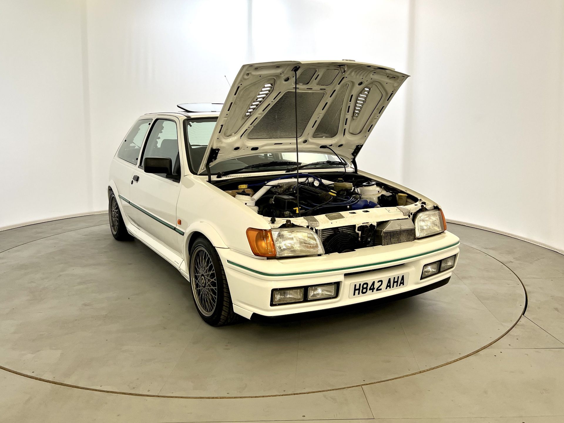 Ford Fiesta RS Turbo - Image 25 of 26