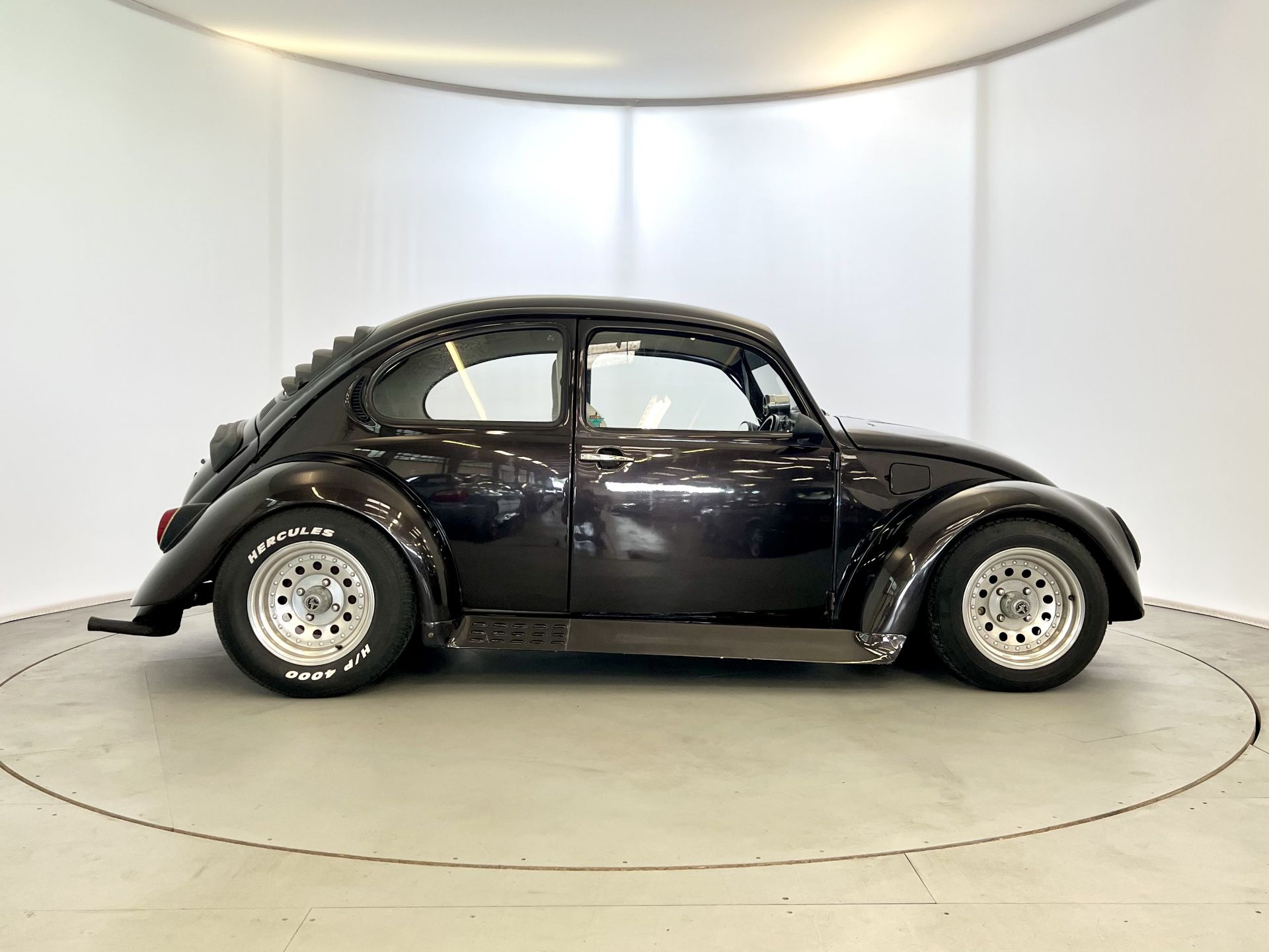 Volkswagen Beetle - Image 11 of 31