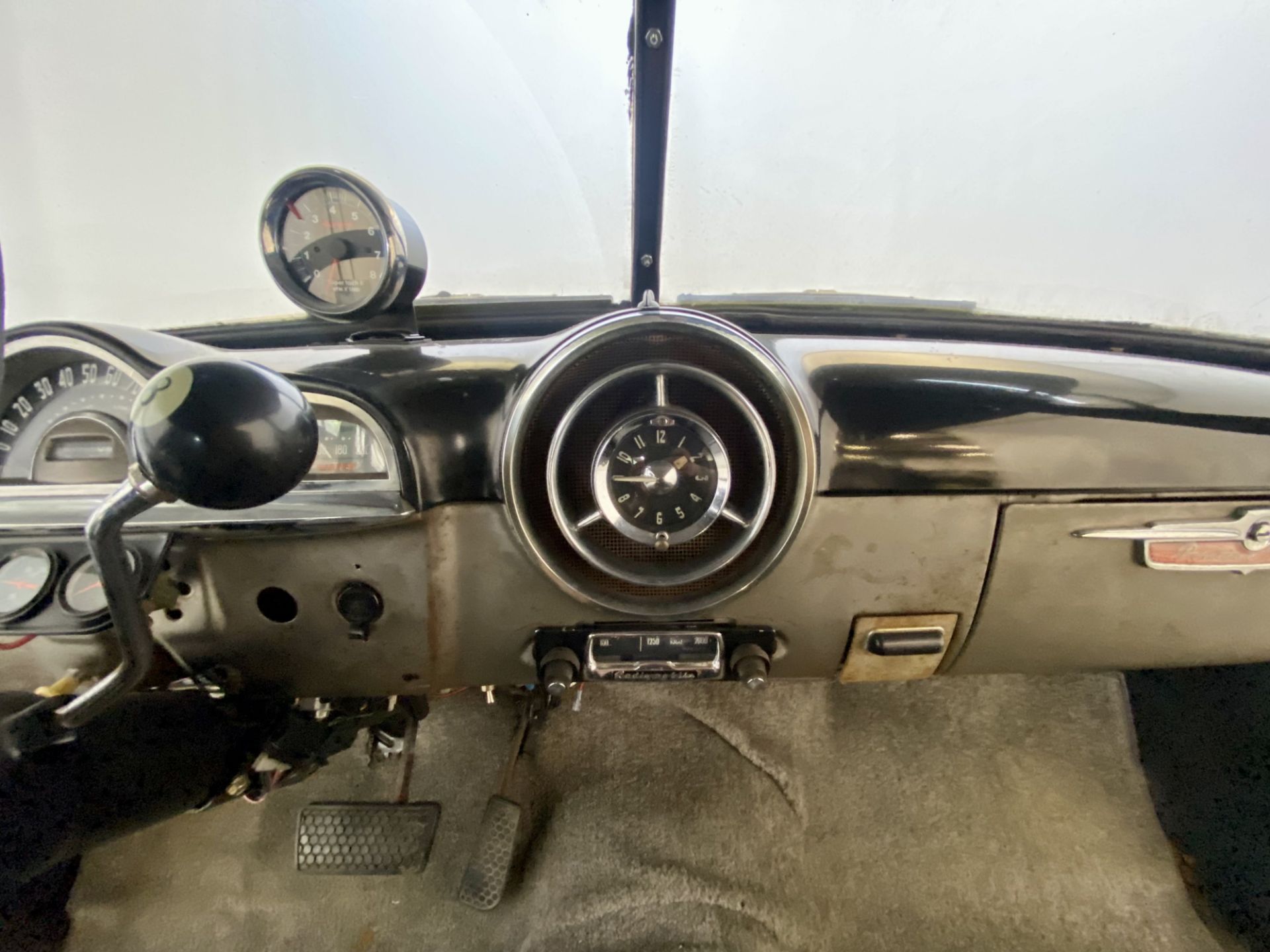 Pontiac Chieftan - Image 23 of 25