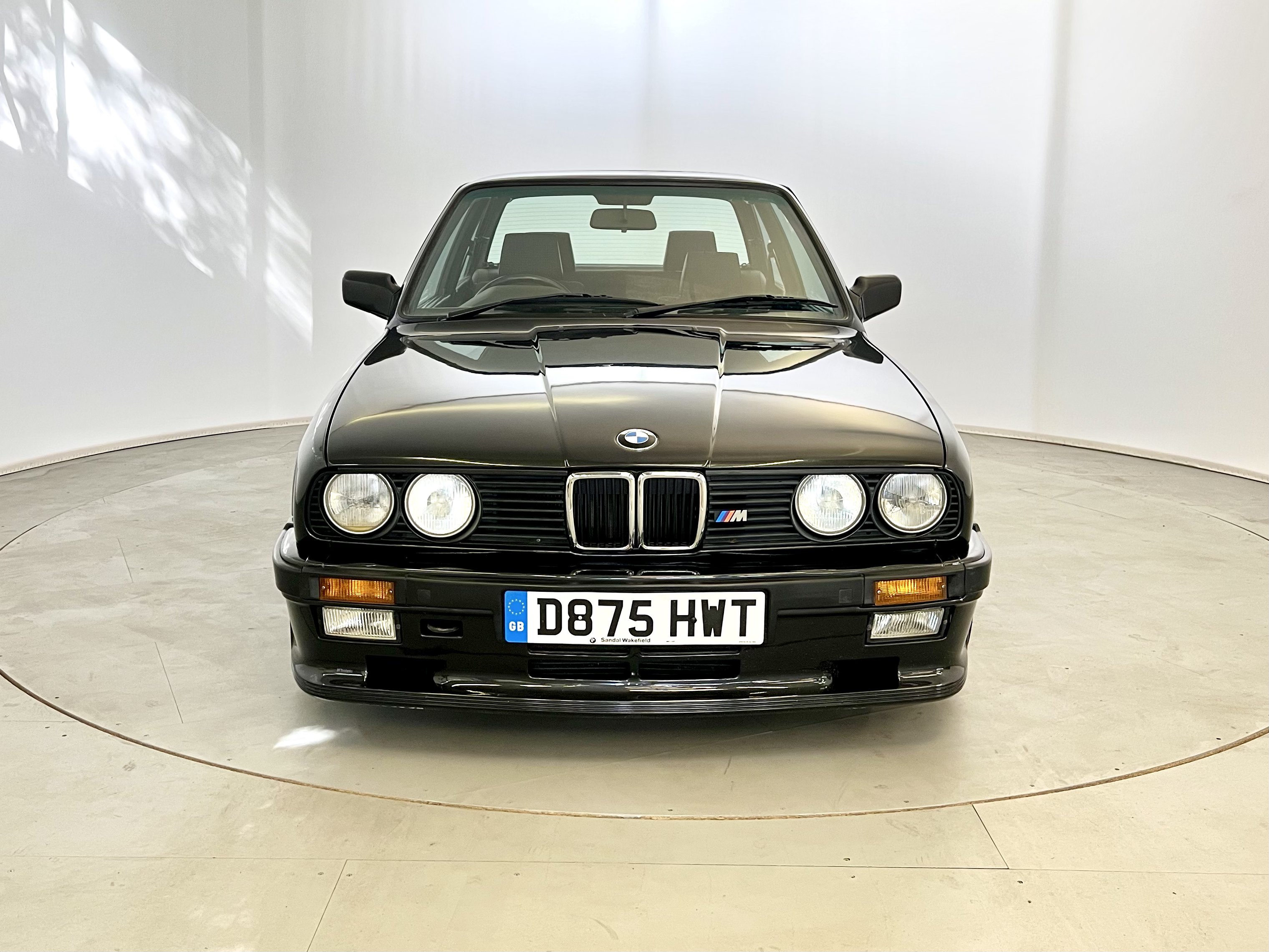 BMW 325i Sport - Image 2 of 33