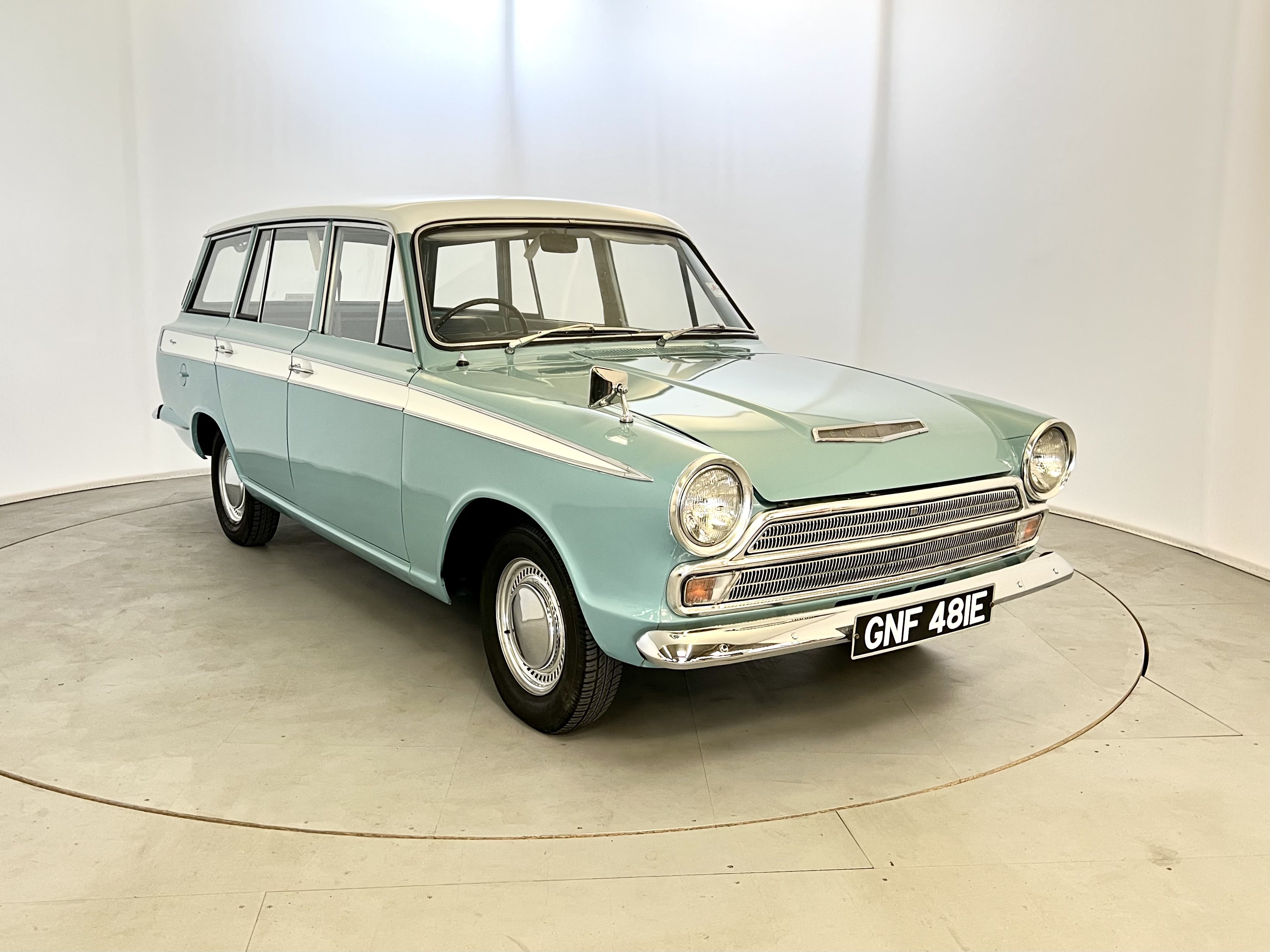 Ford Cortina Super Estate