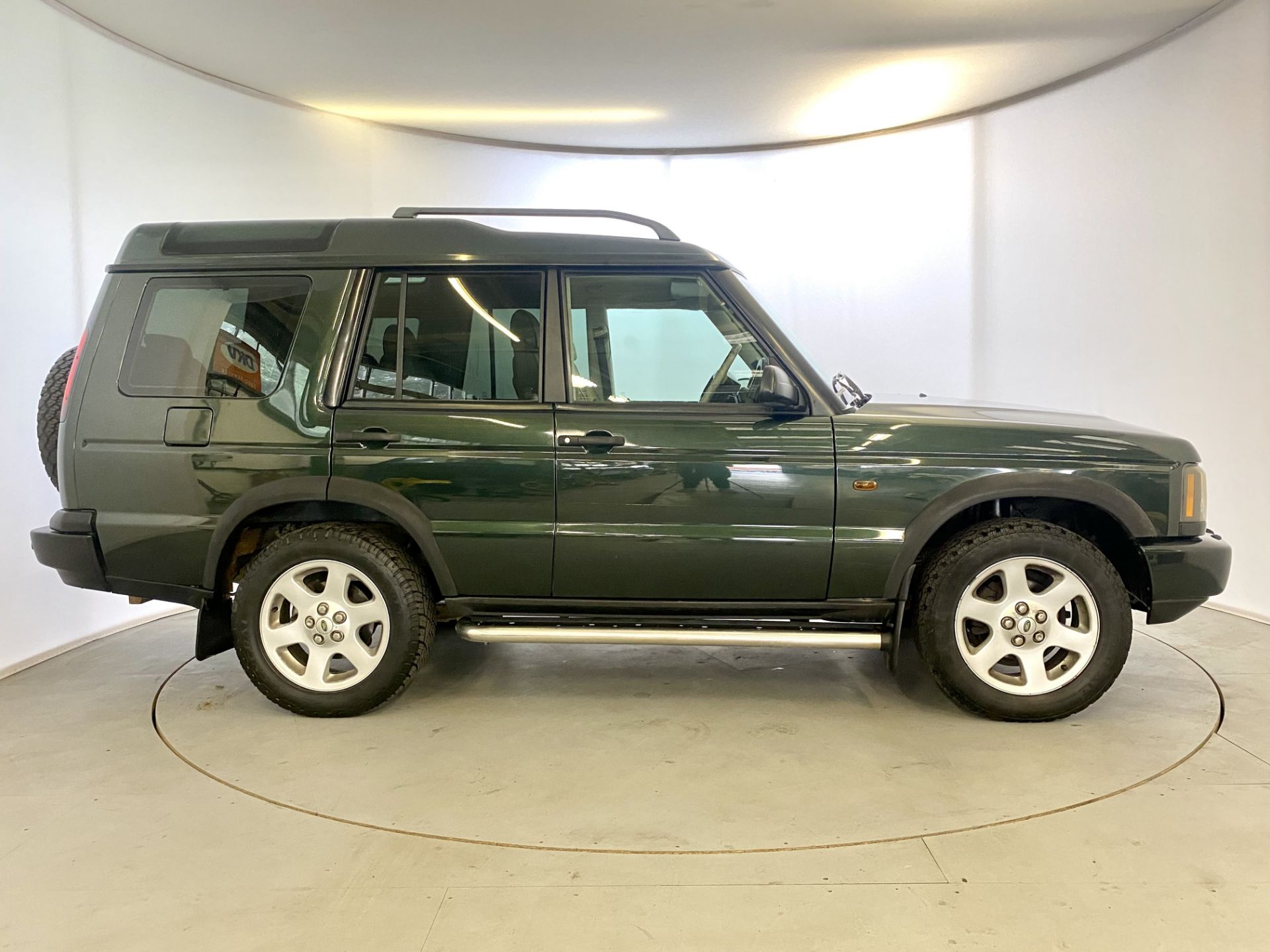 Land Rover Discovery ES - Image 11 of 32