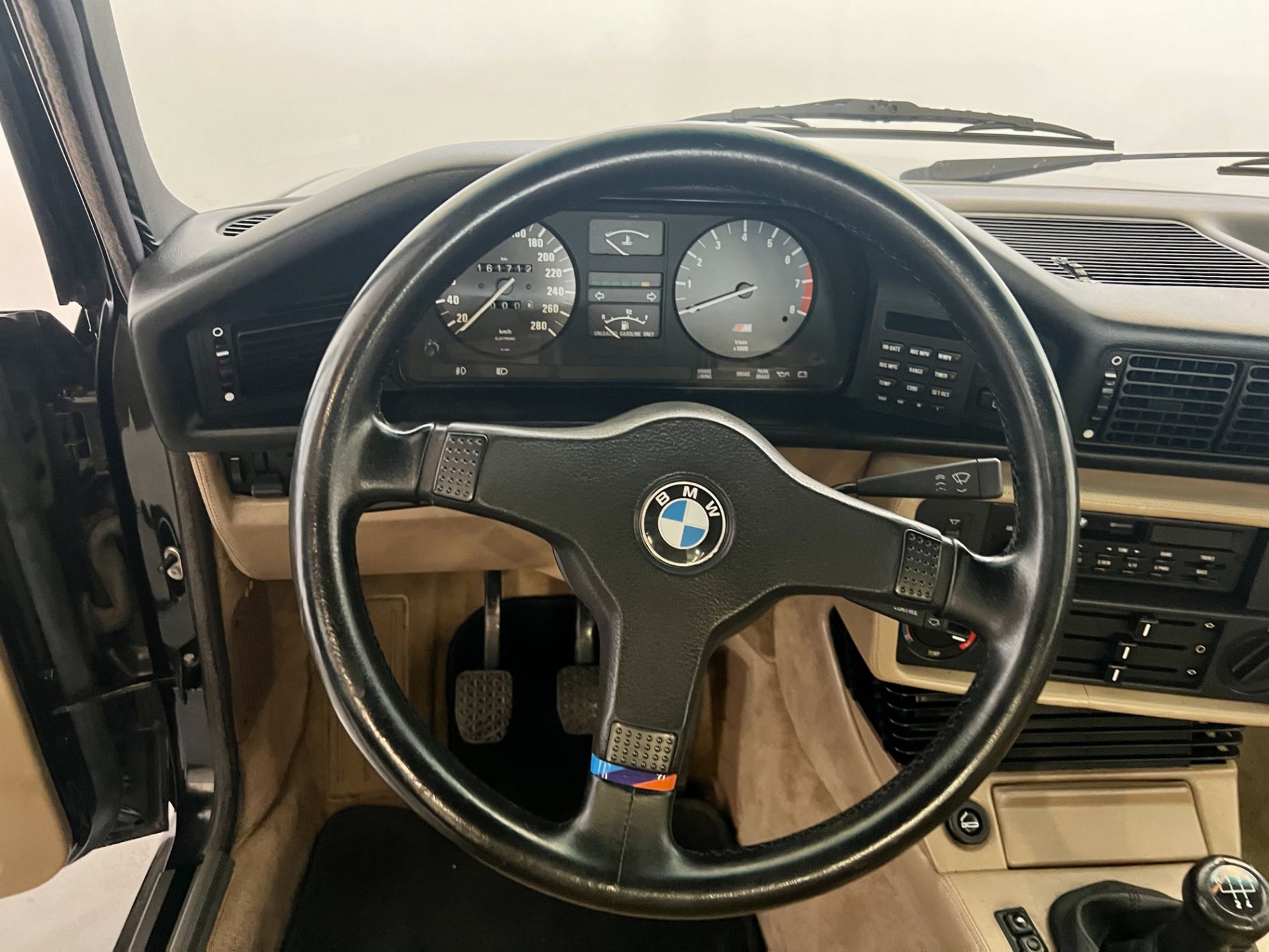 BMW M5 - Image 32 of 41