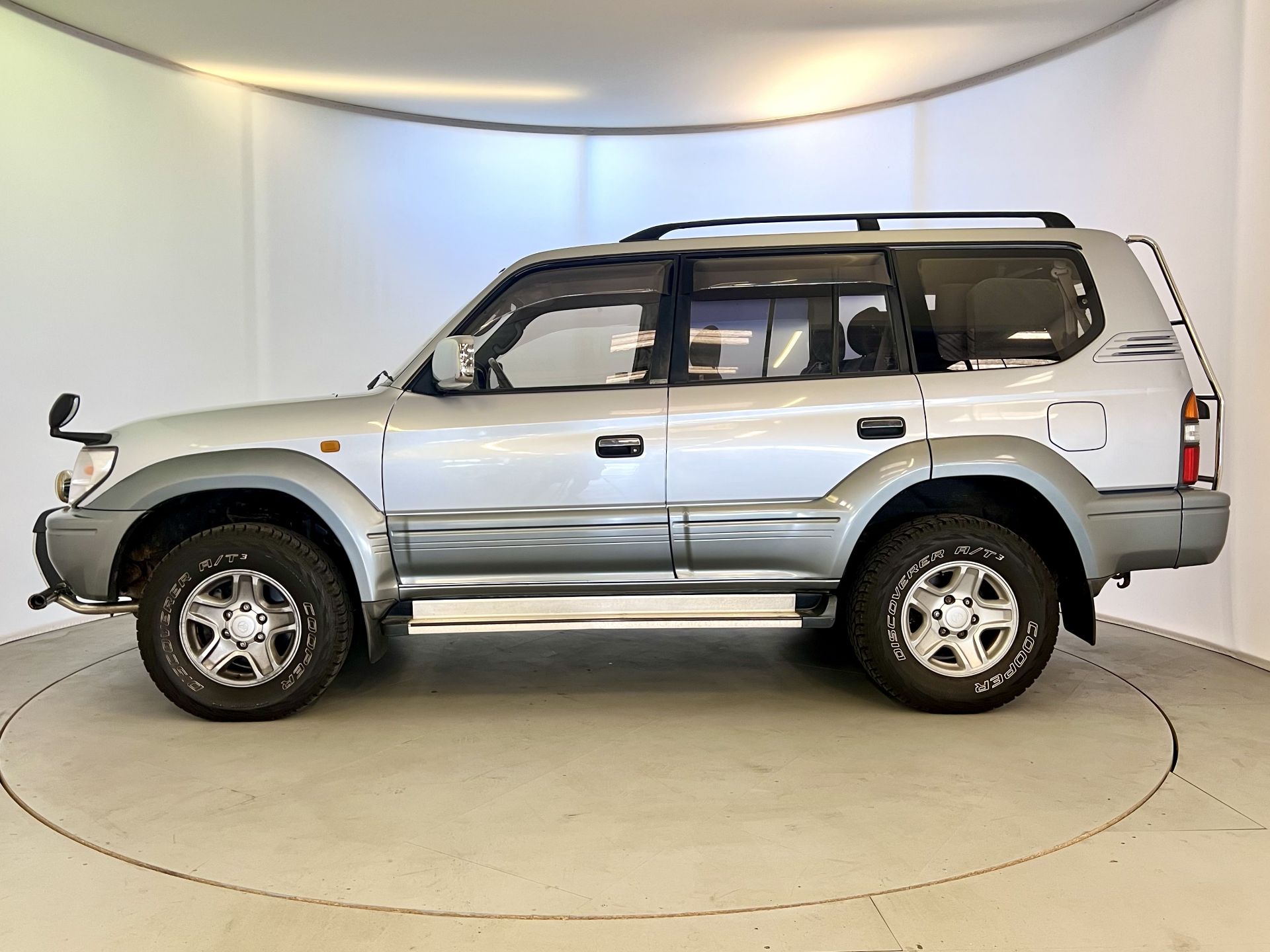 Toyota Landcruiser - Image 5 of 34