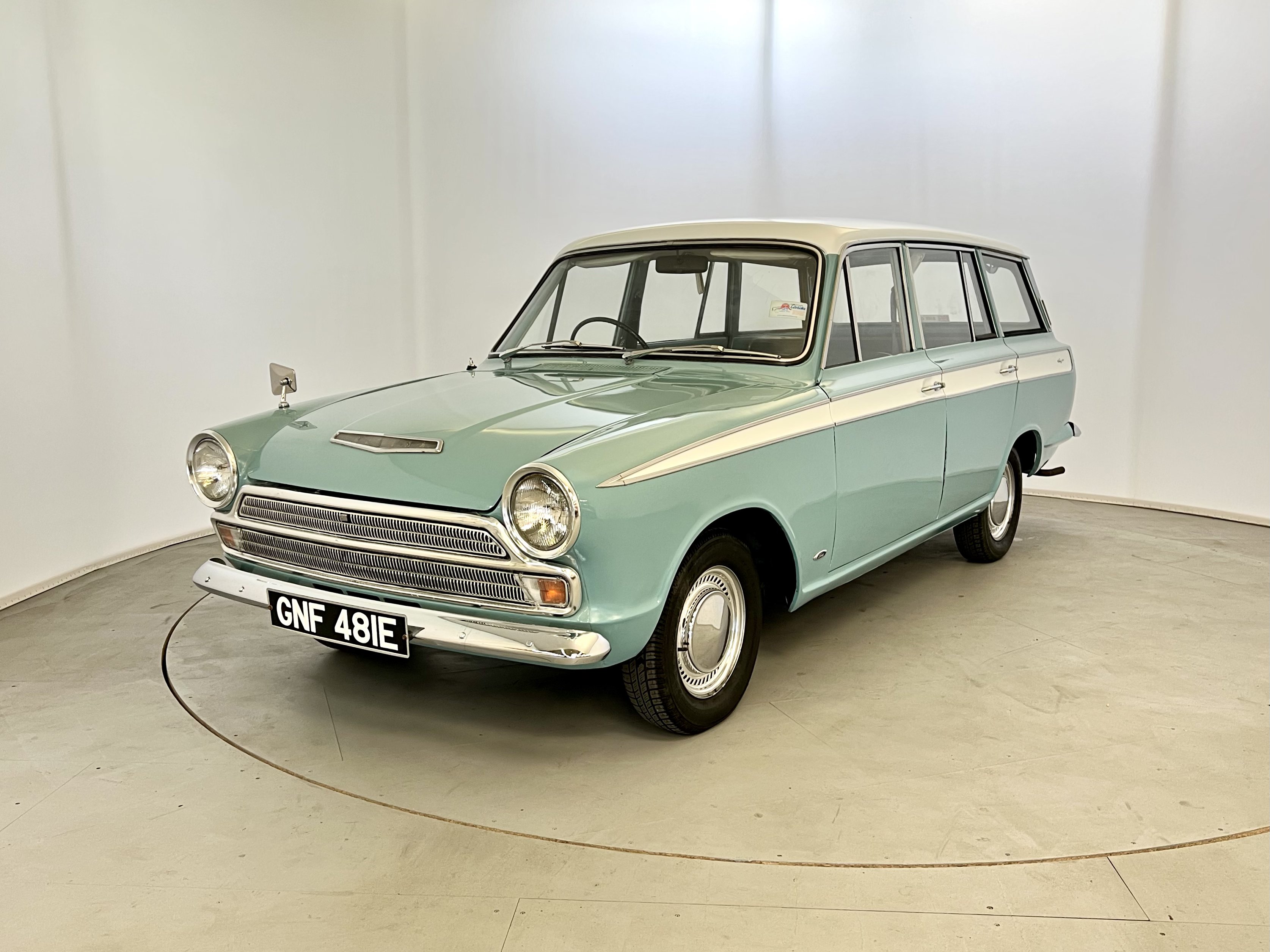 Ford Cortina Super Estate - Image 3 of 35