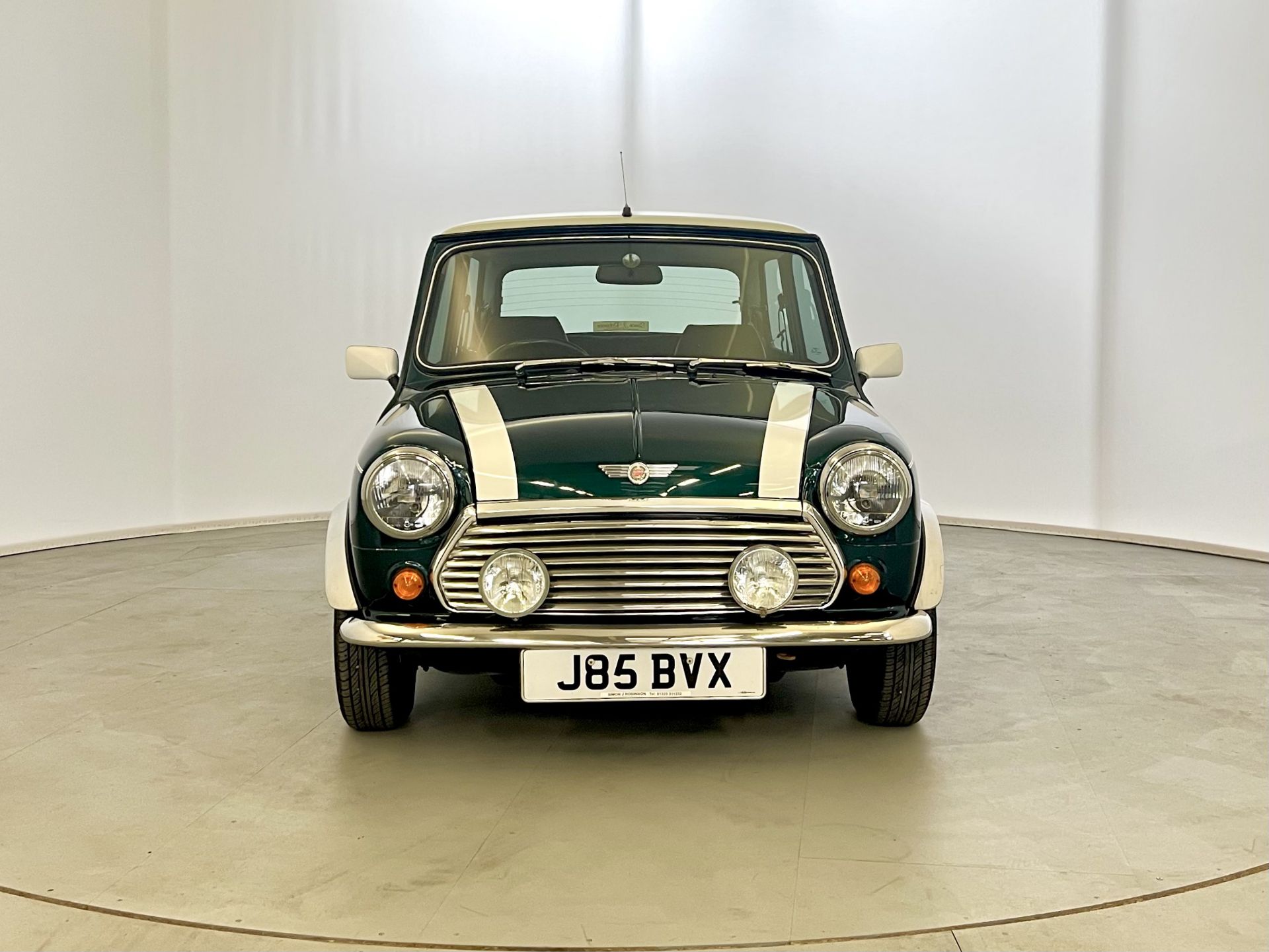 Mini Cooper - Image 2 of 29