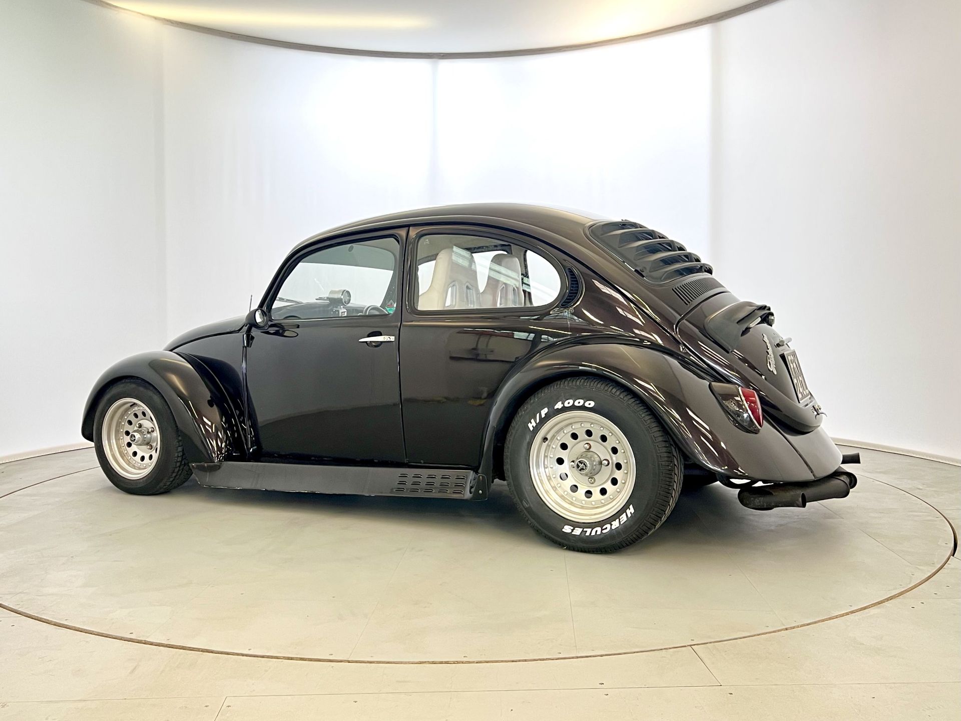 Volkswagen Beetle - Image 6 of 31