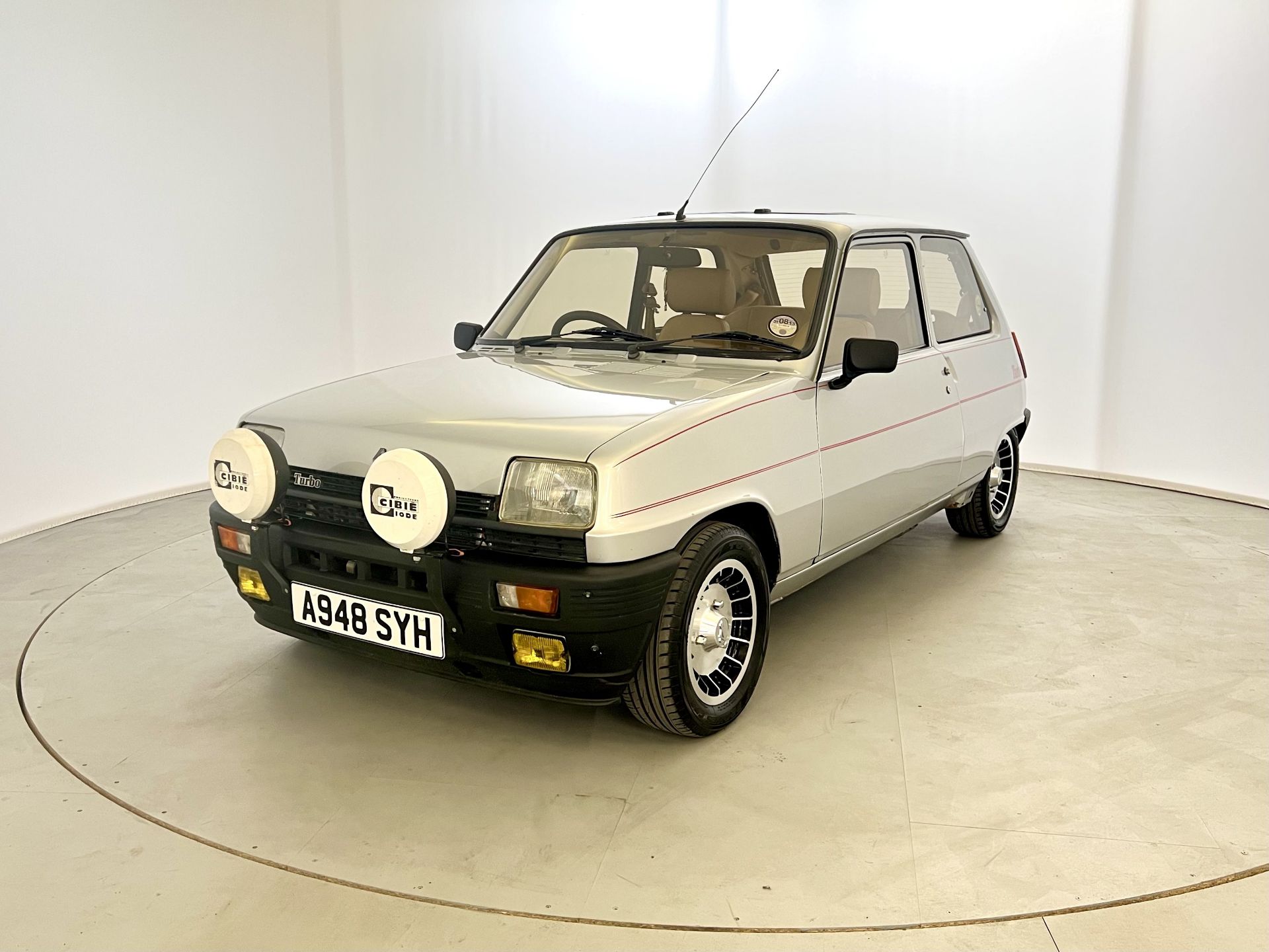 Renault 5 Gordini Turbo - Image 3 of 29