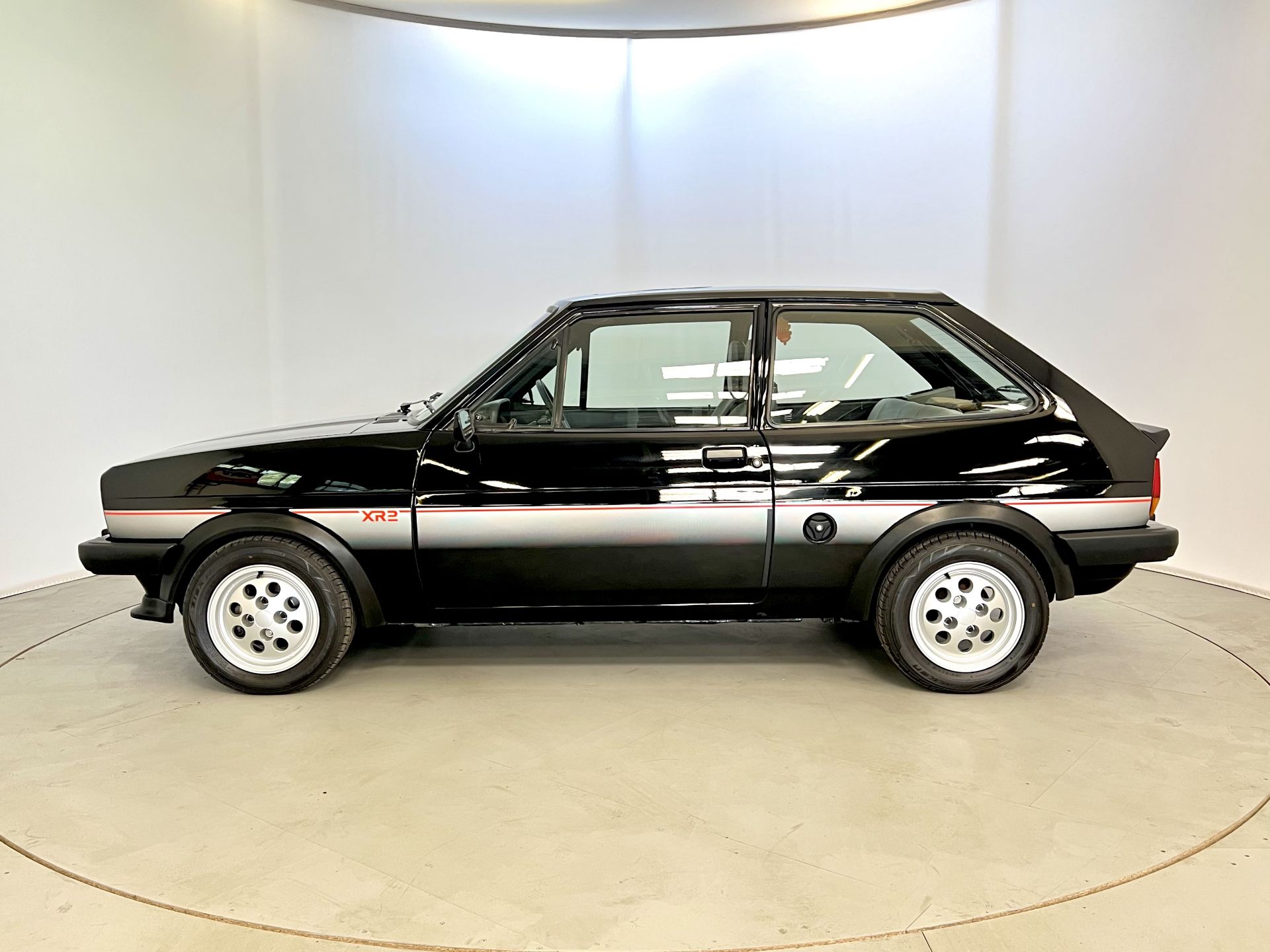 Ford Fiesta XR2 - Image 5 of 33