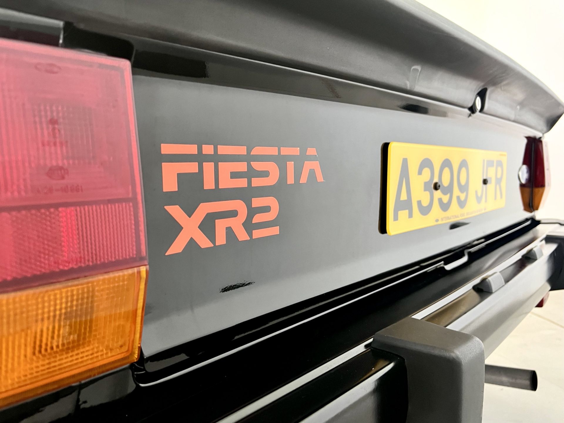 Ford Fiesta XR2 - Image 13 of 33