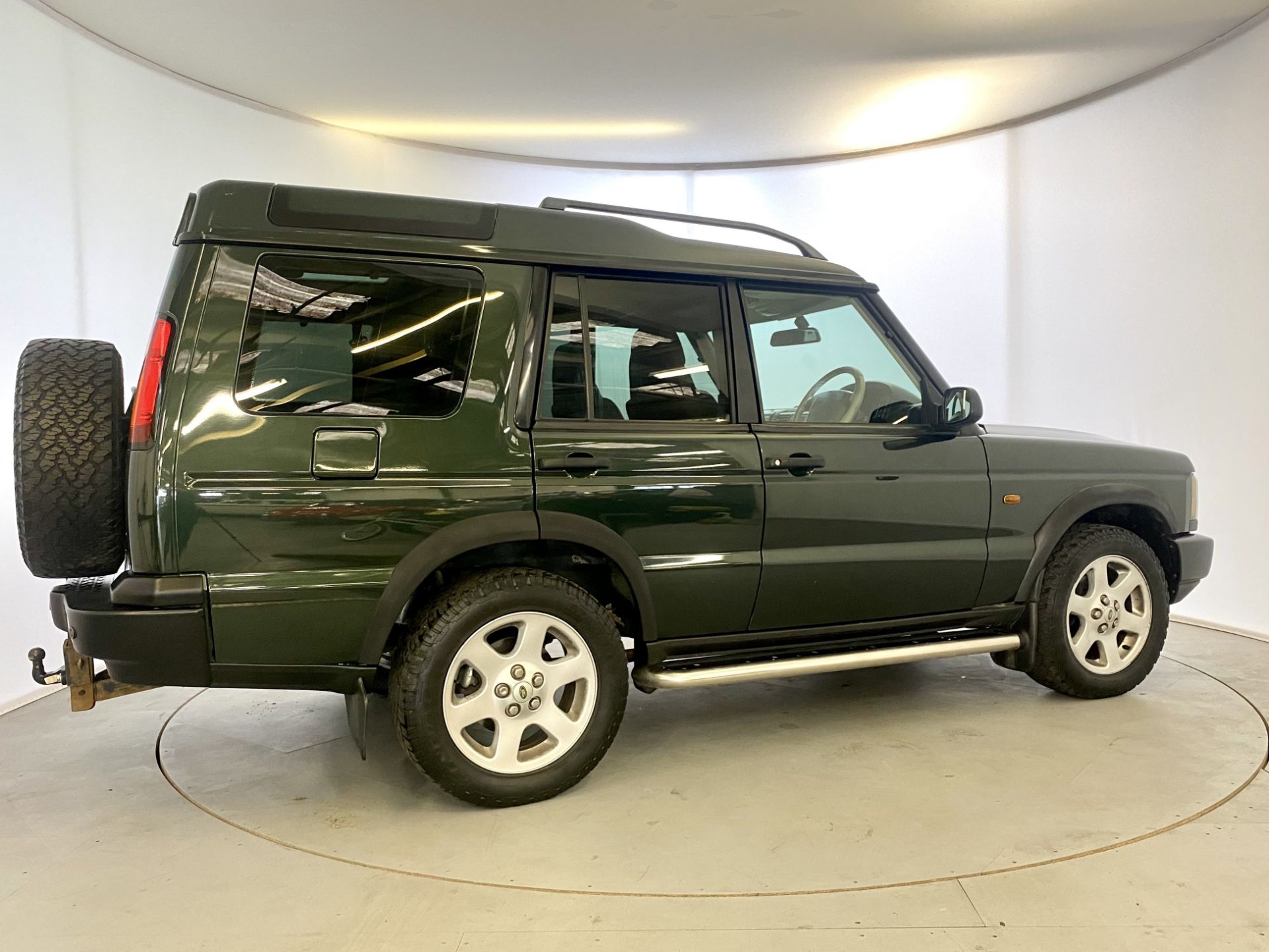 Land Rover Discovery ES - Image 10 of 32