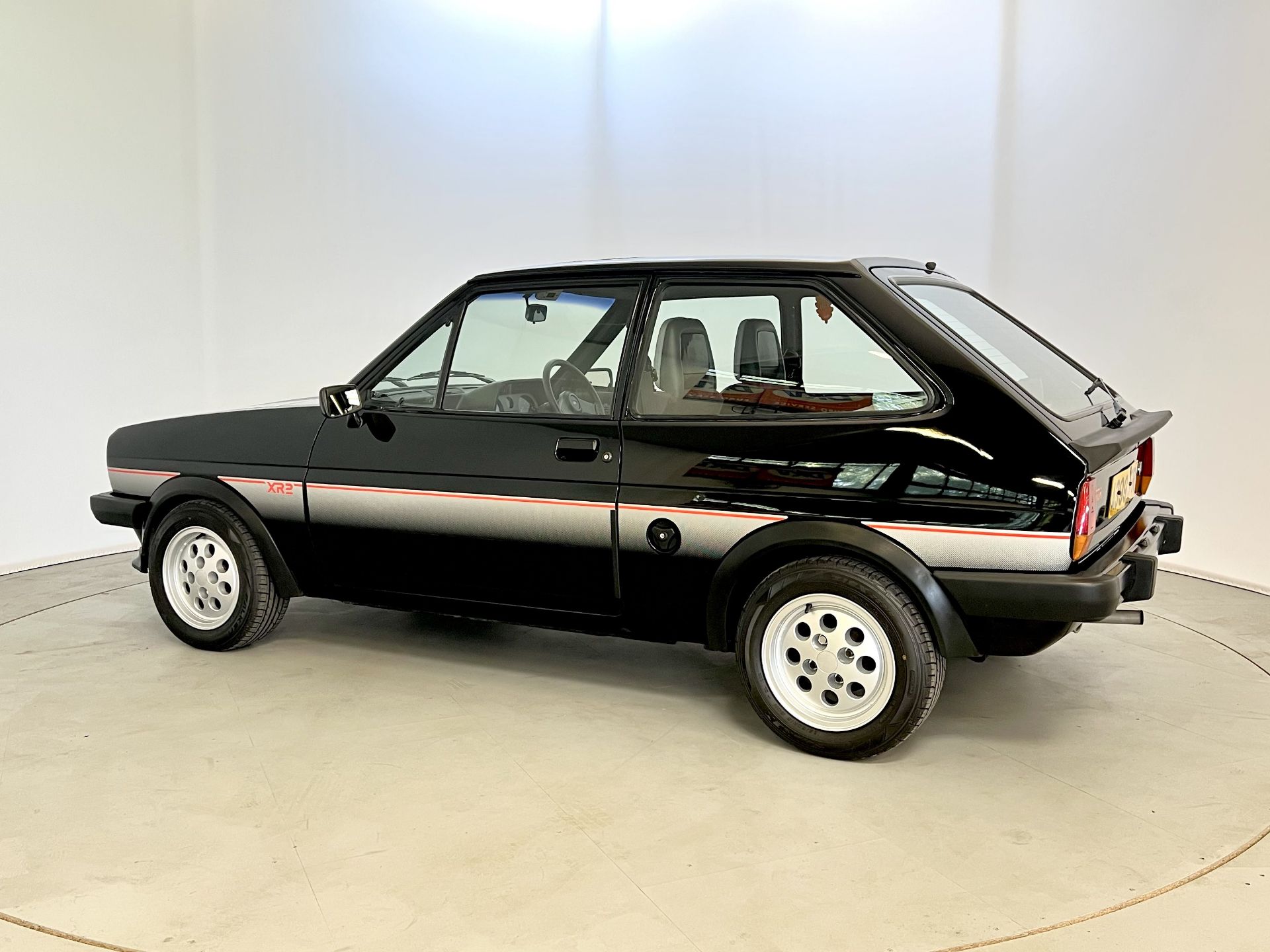 Ford Fiesta XR2 - Image 6 of 33