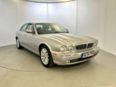 Jaguar XJ6