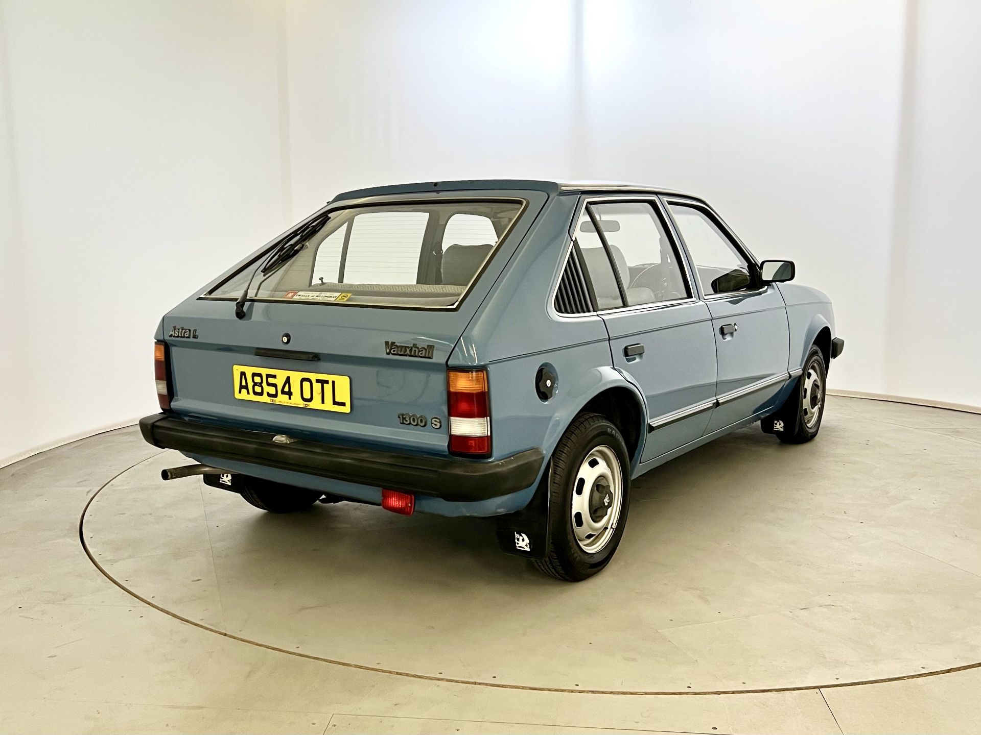 Vauxhall Astra - Image 10 of 37