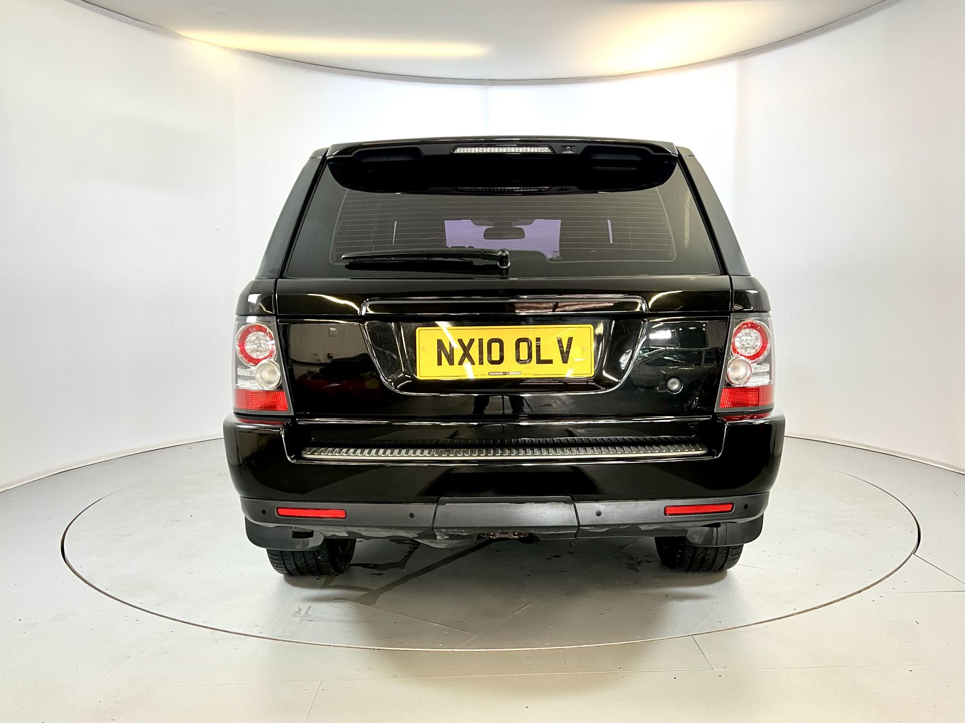 Range Rover Sport HSE 3.0 - Image 8 of 36