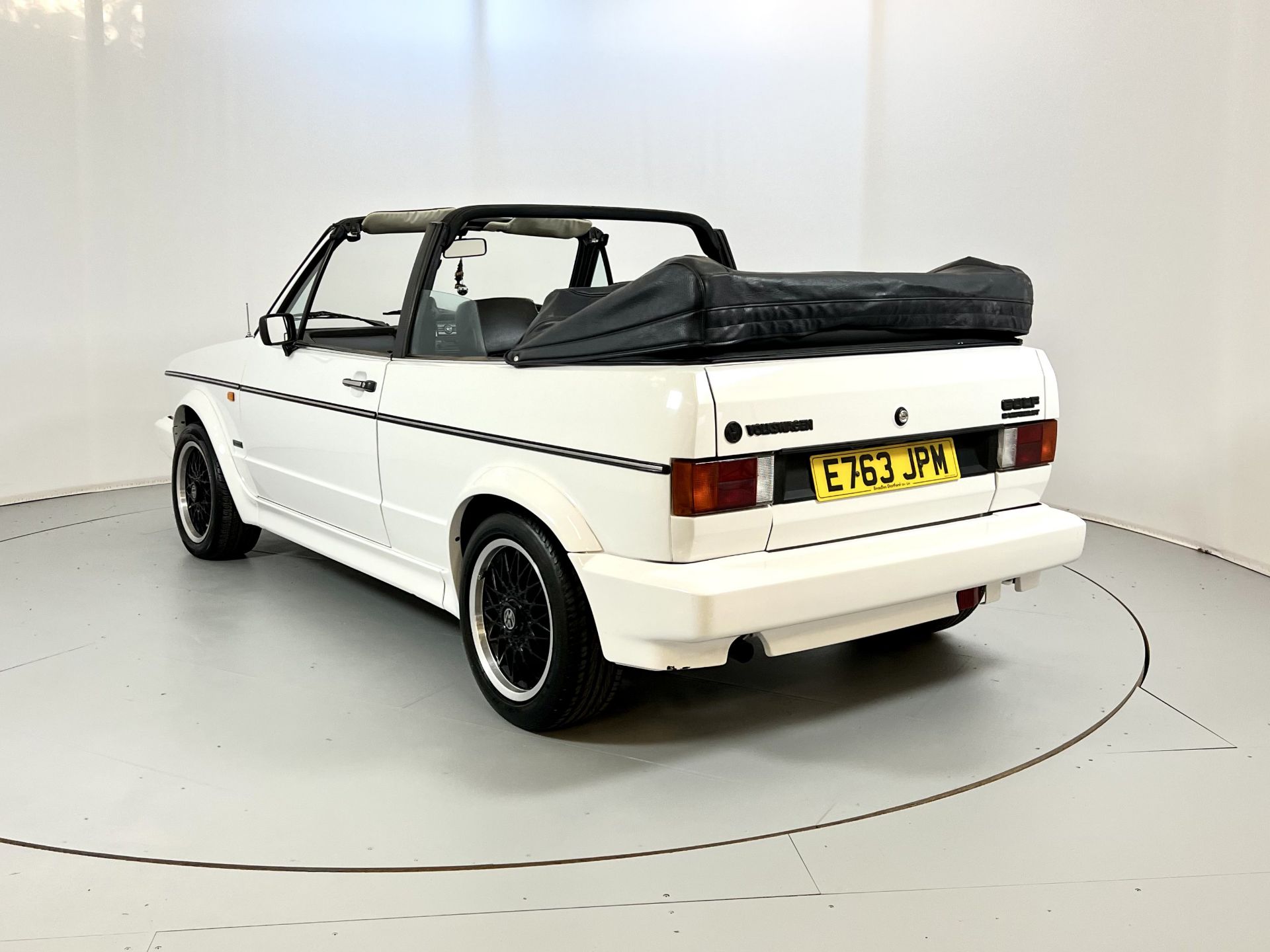 Volkswagen Golf Cabriolet - Image 16 of 31