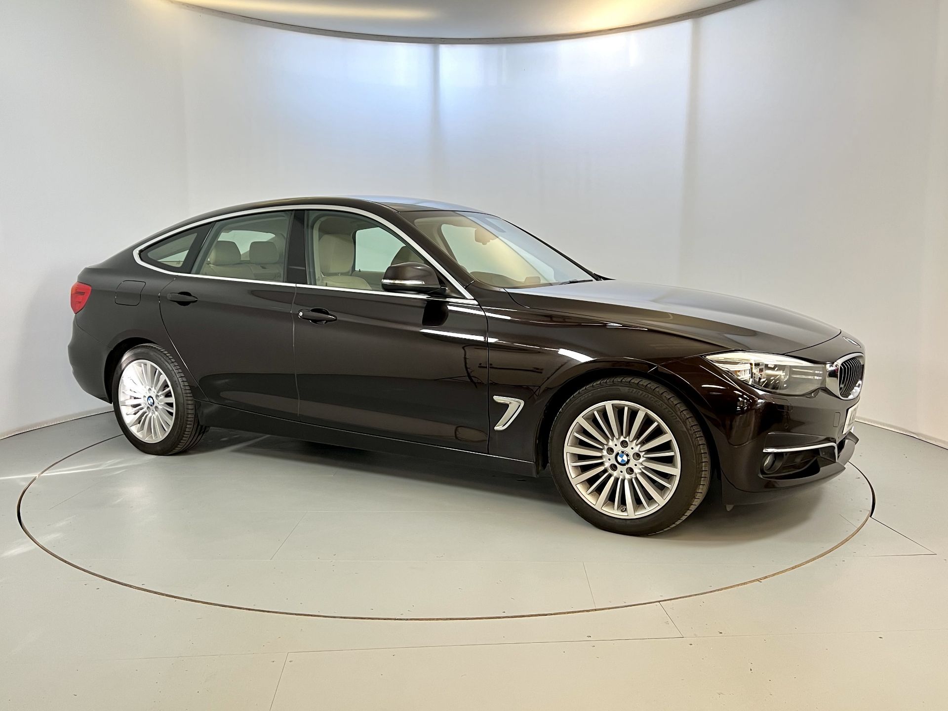 BMW 320D GT - Image 12 of 34