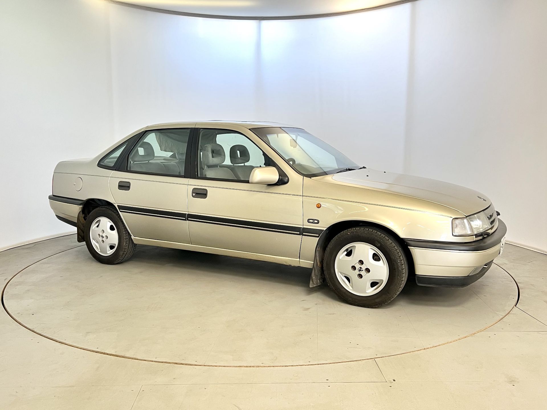 Vauxhall Cavalier - Image 12 of 33