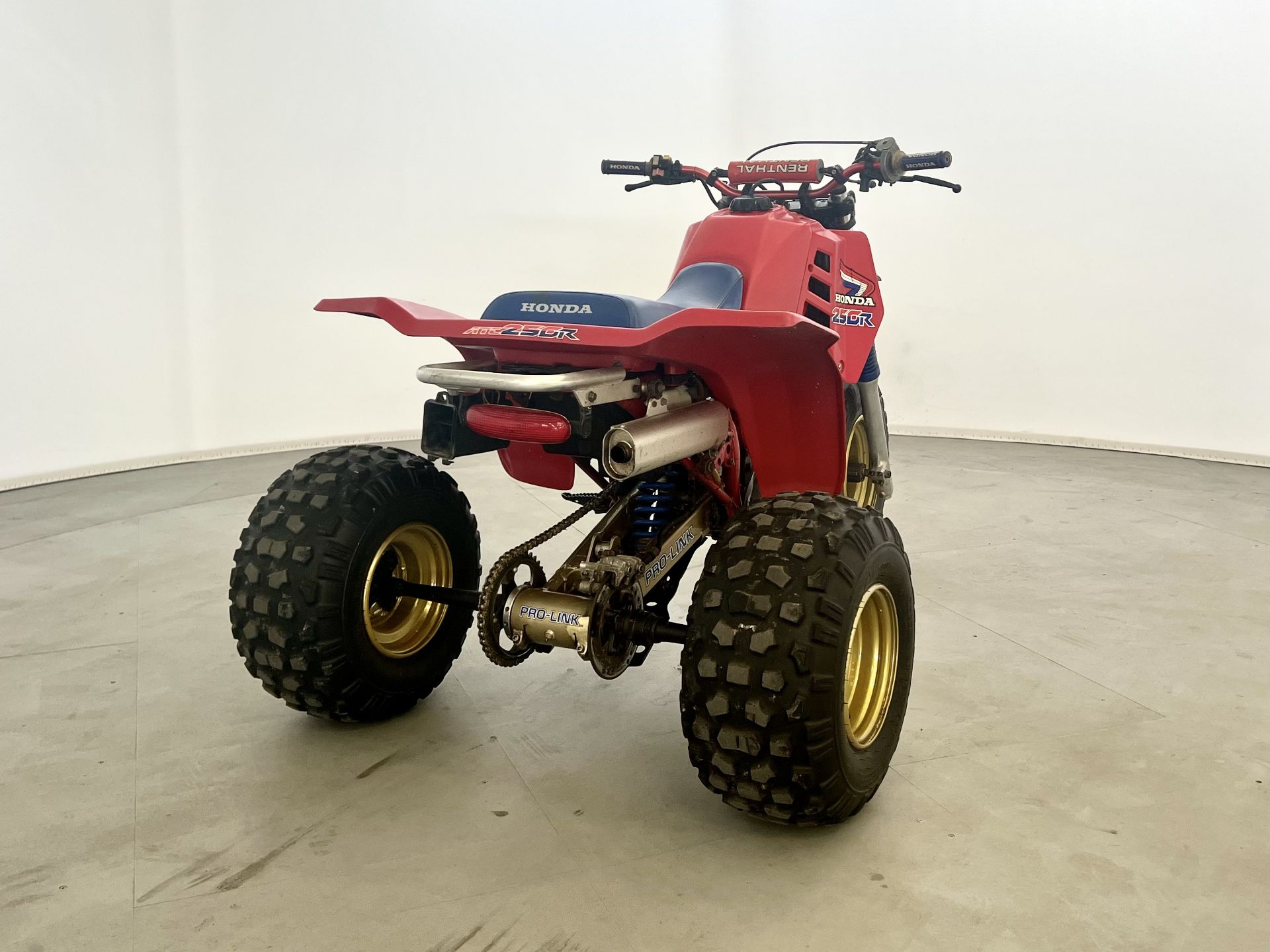 Honda ATC250R - Image 9 of 27