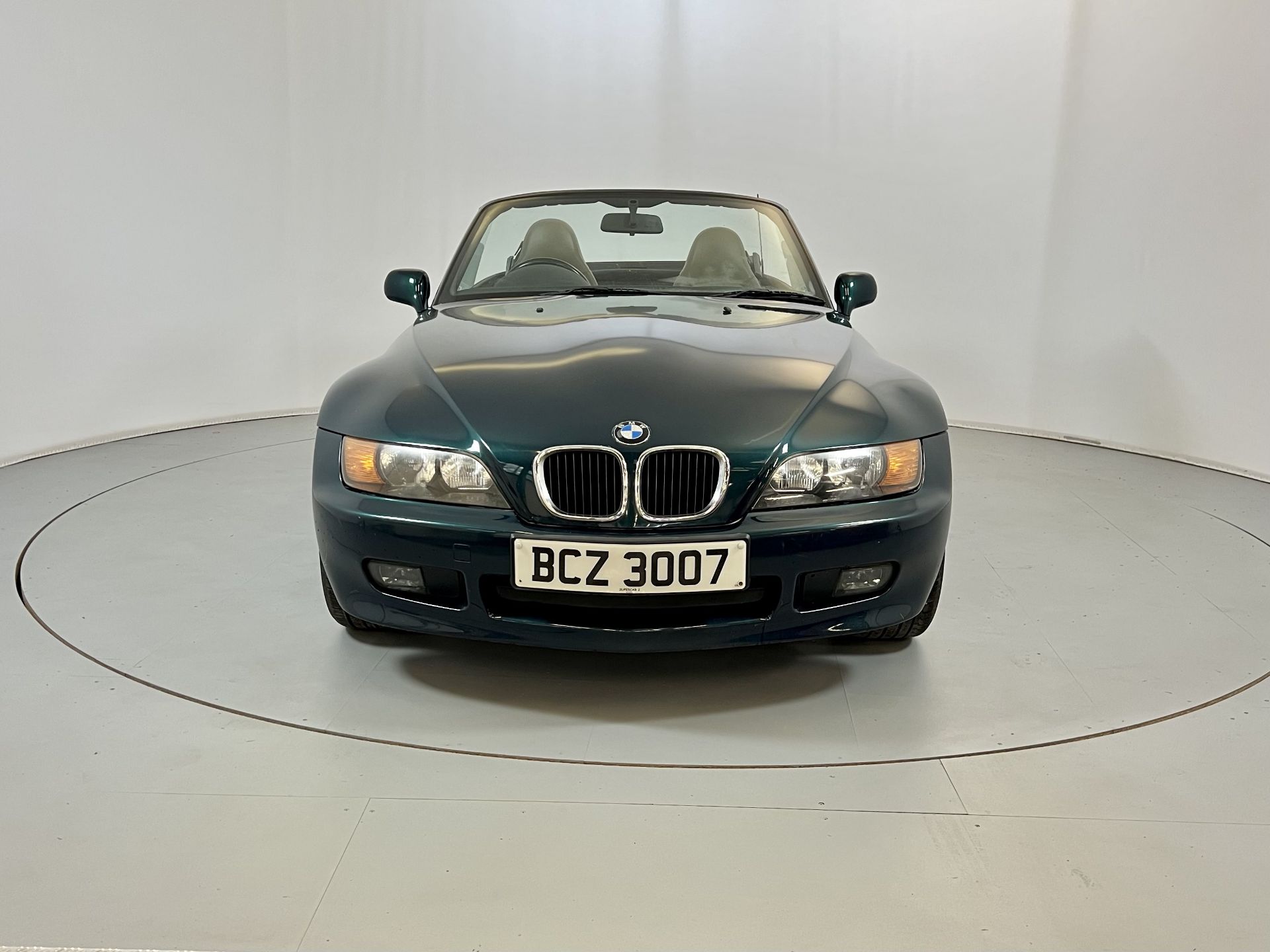 BMW Z3 - Image 2 of 27