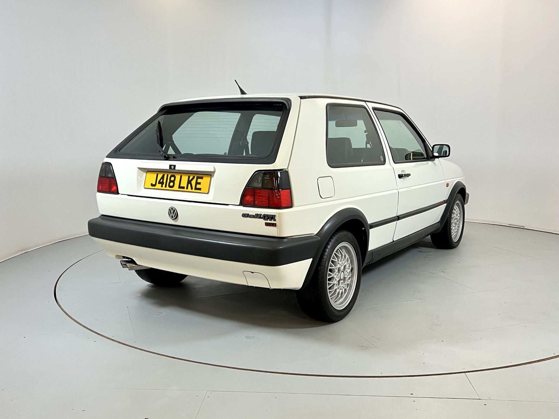 Volkswagen Golf GTI 16V - Image 9 of 28