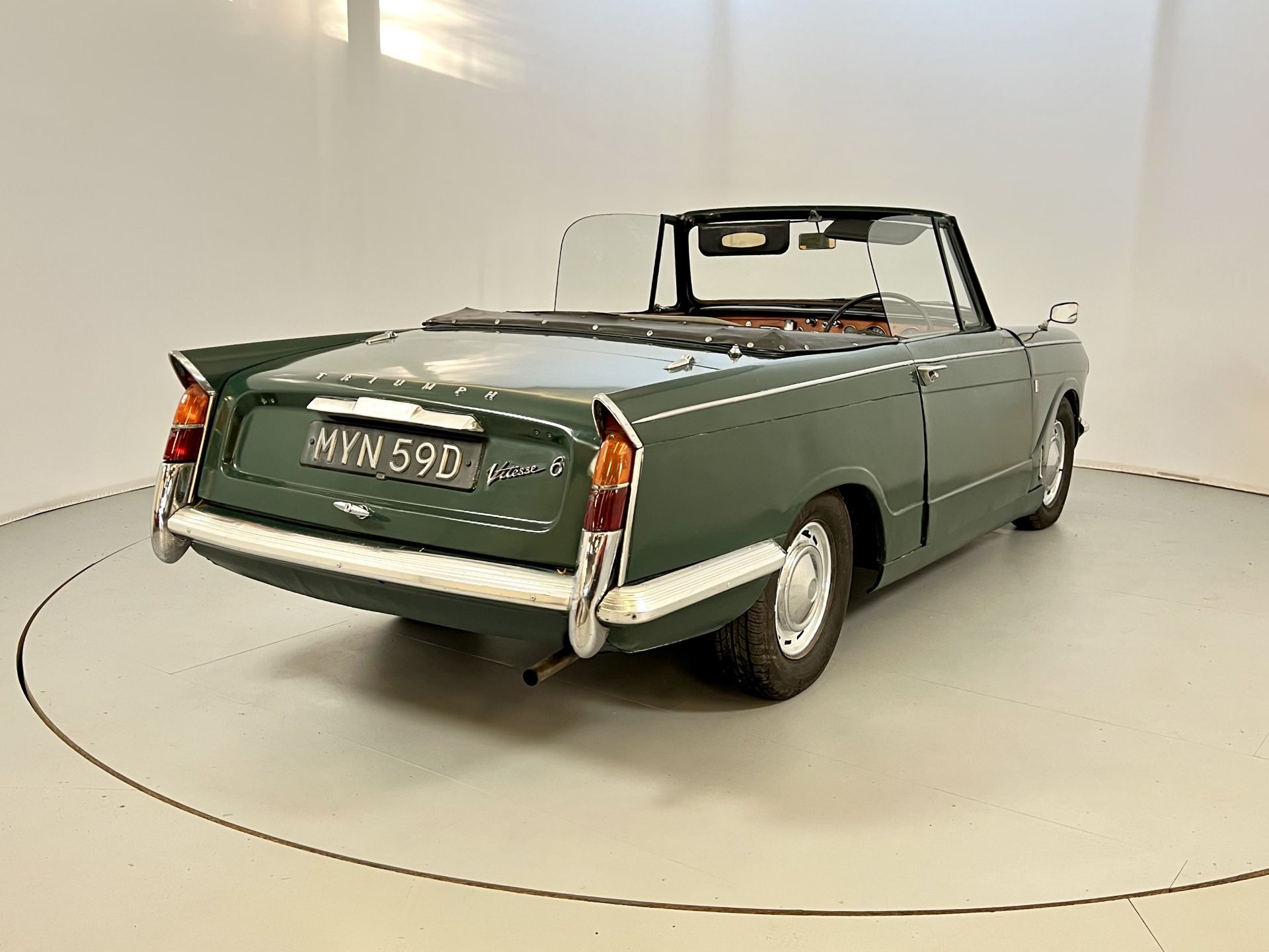 Triumph Vitesse - Image 9 of 24